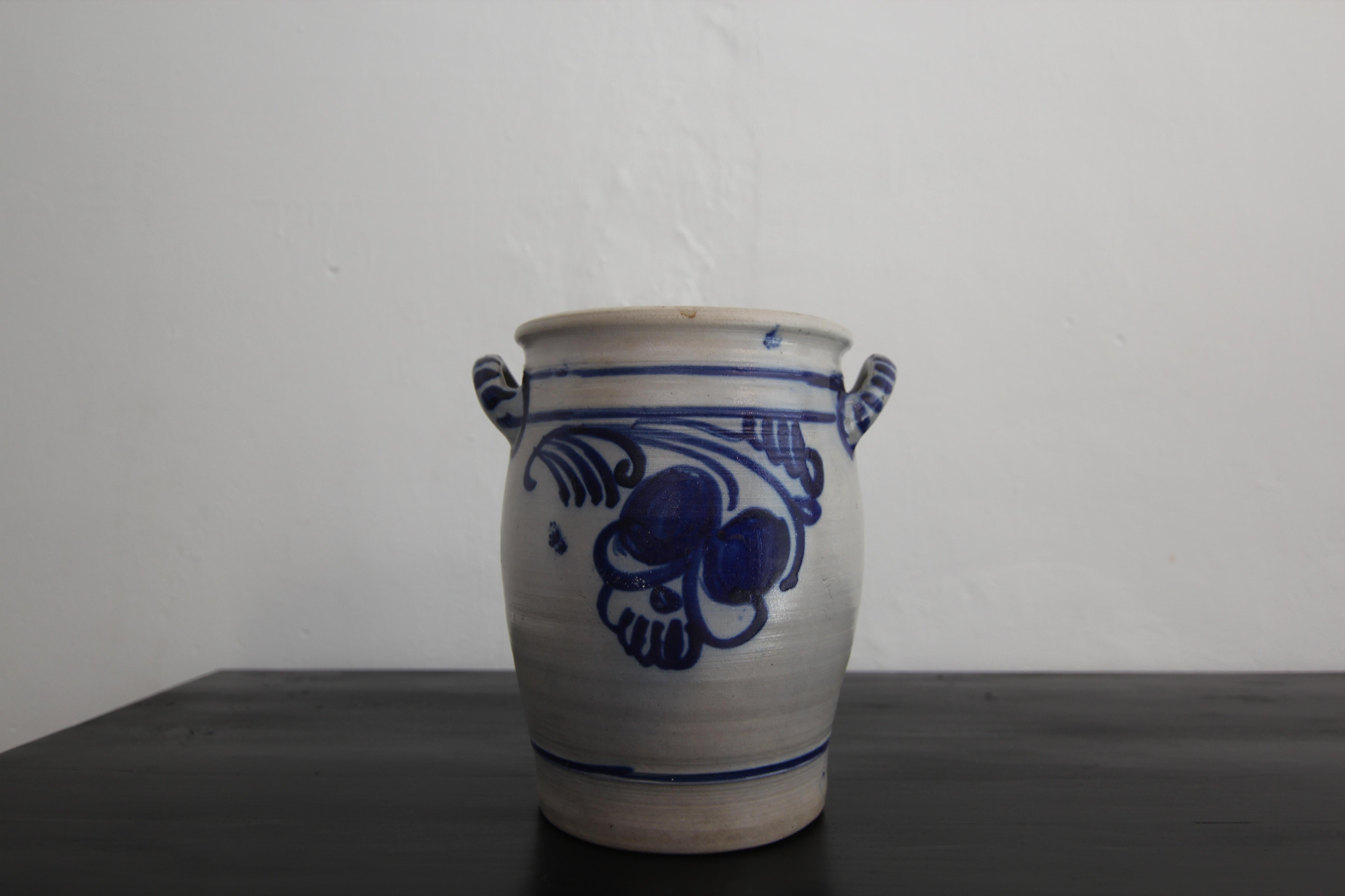 XX secolo Vaso in gres grigio e blu cobalto della German Folk Art in vendita