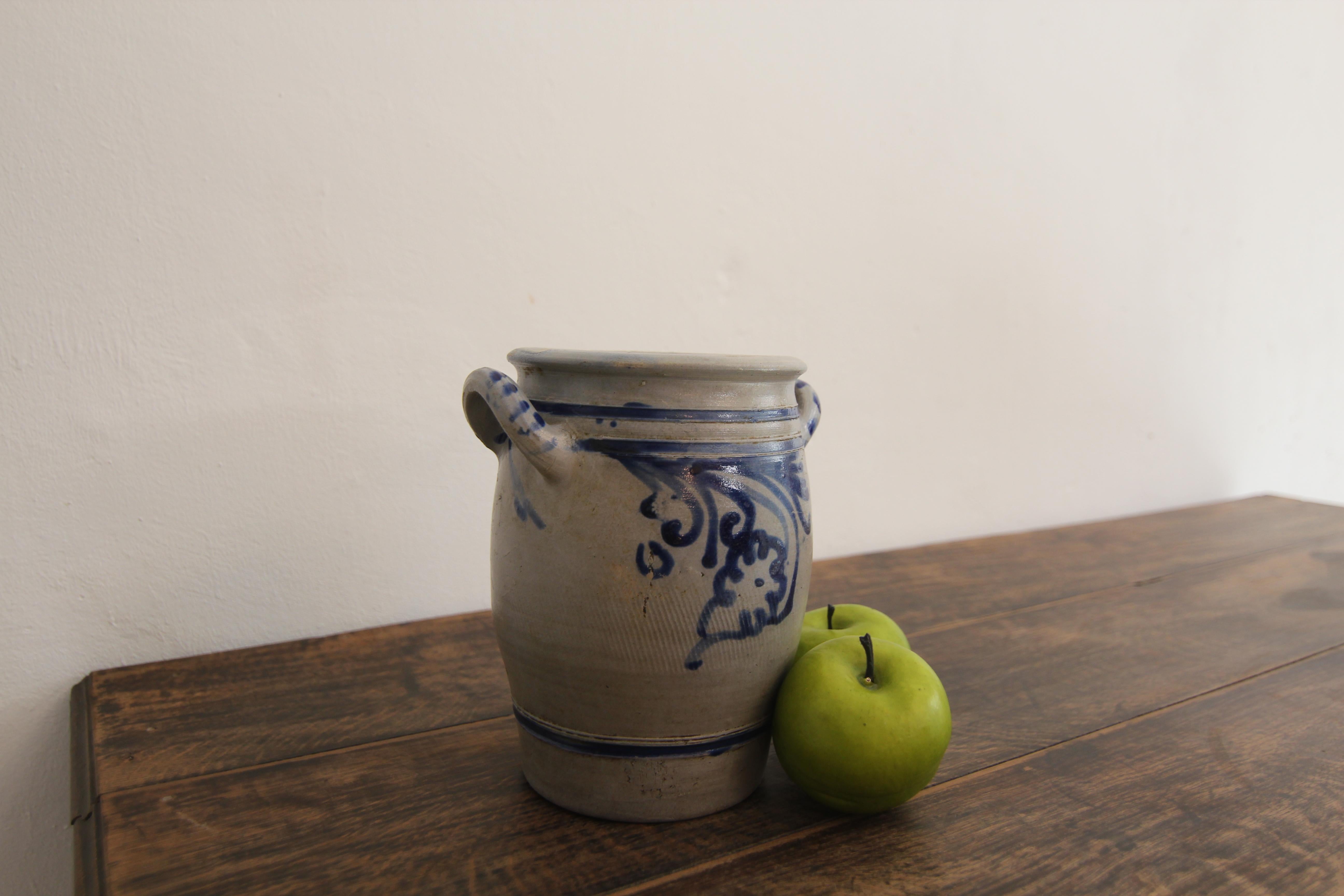 German Folk Art Grey and Cobalt Blue Stoneware Jar 2