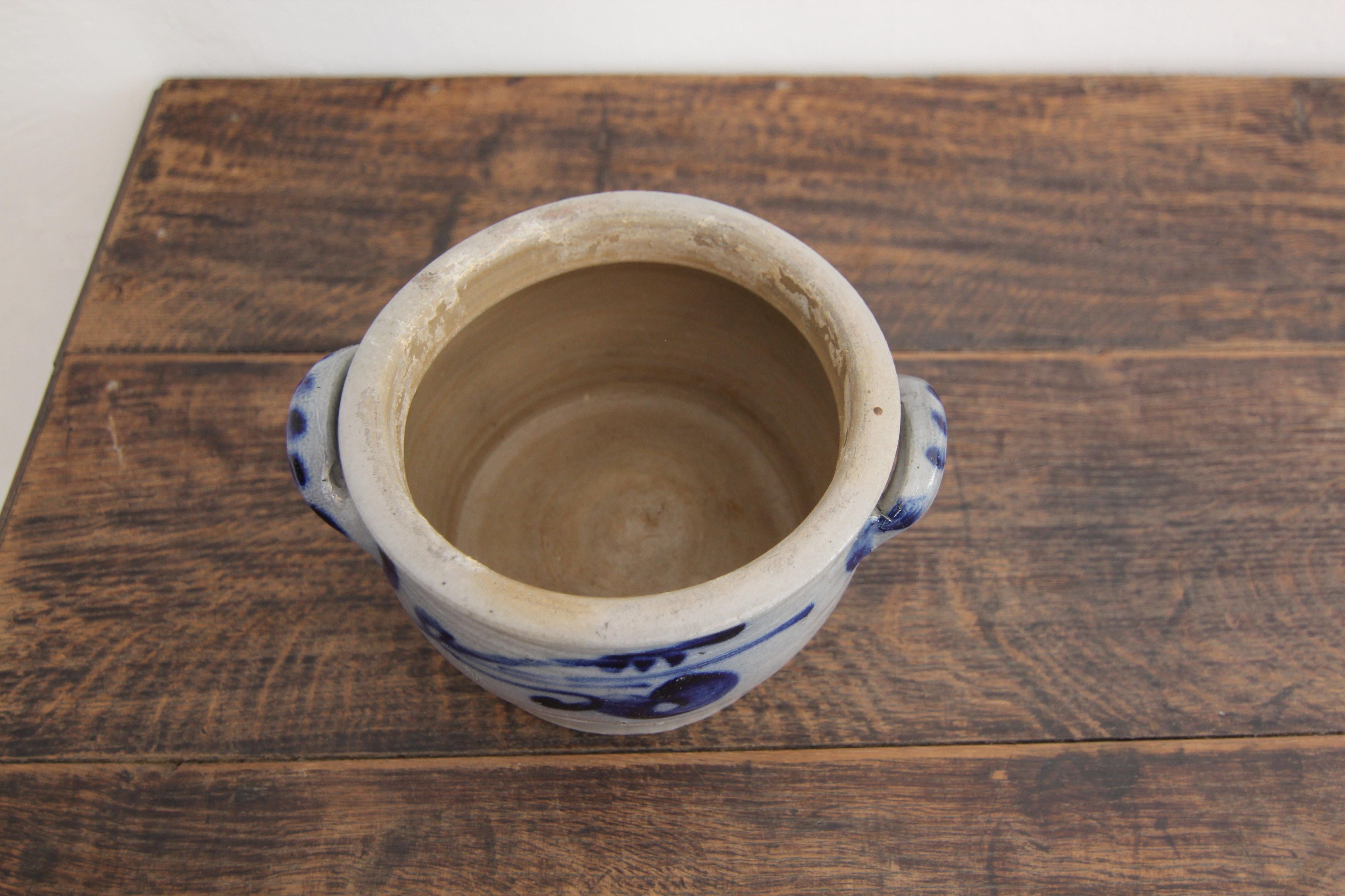 XX secolo Vaso in gres grigio e blu cobalto della German Folk Art in vendita