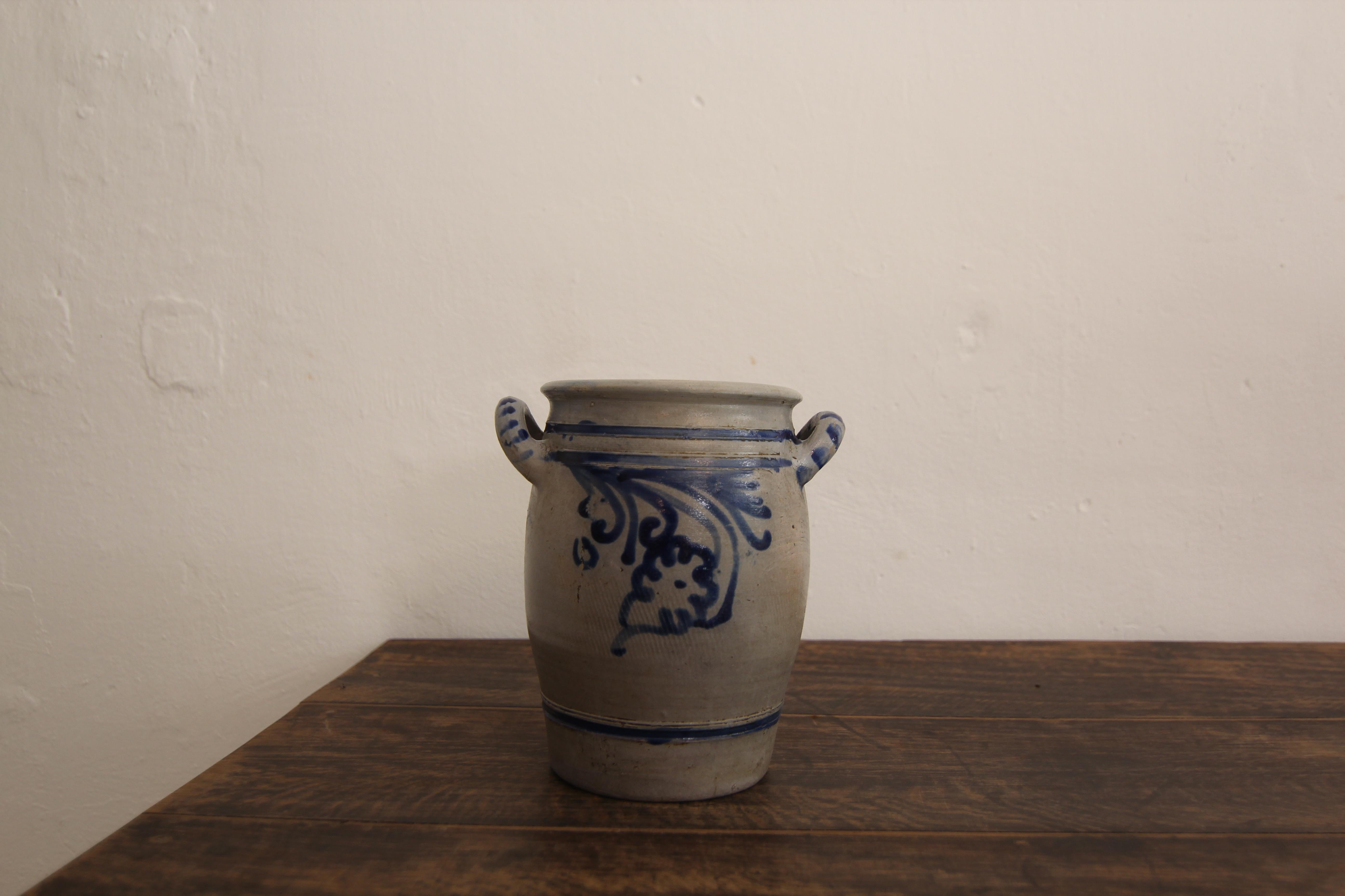 German Folk Art Grey and Cobalt Blue Stoneware Jar 3