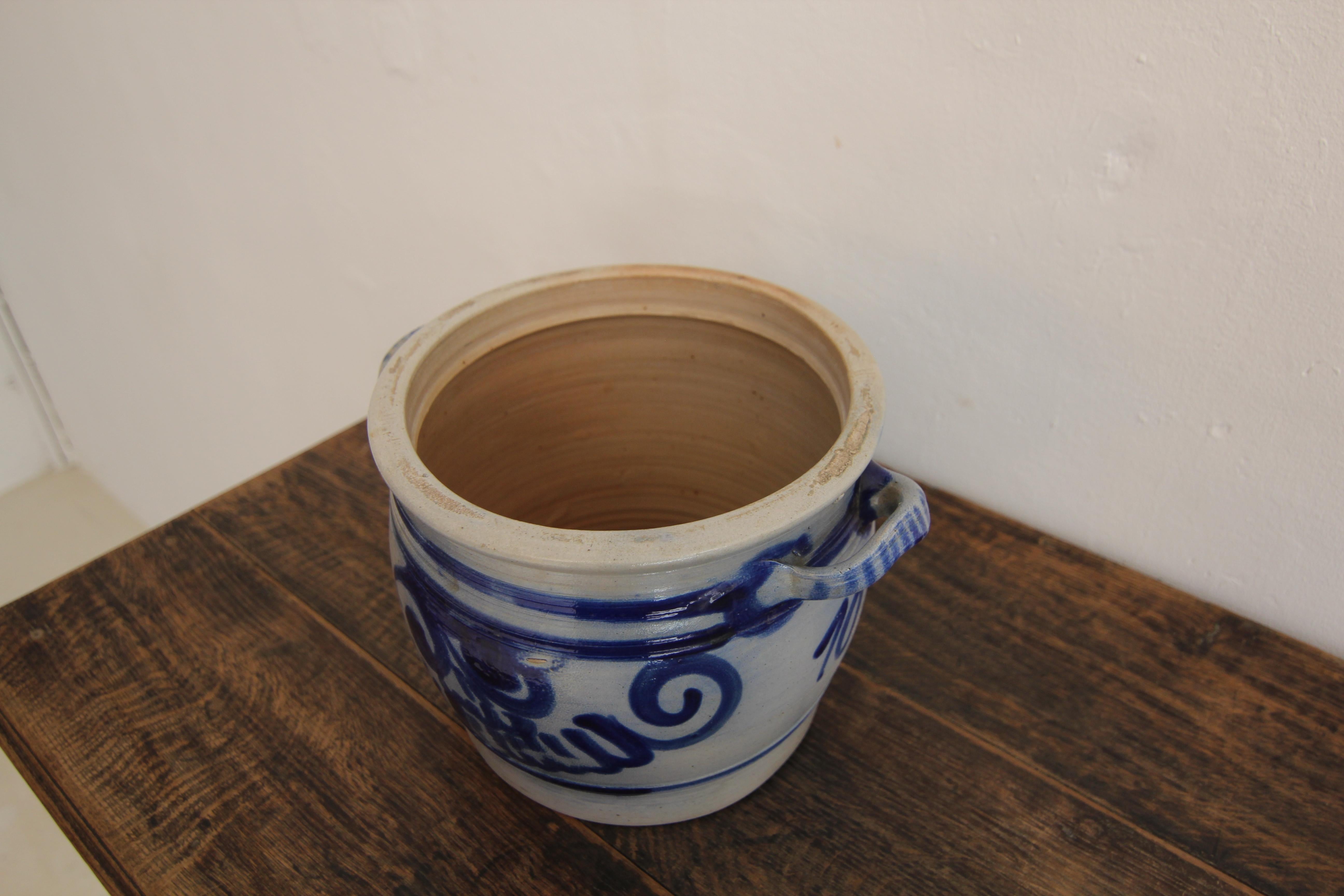 German Folk Art Grey and Cobalt Blue Stoneware Jar For Sale 4
