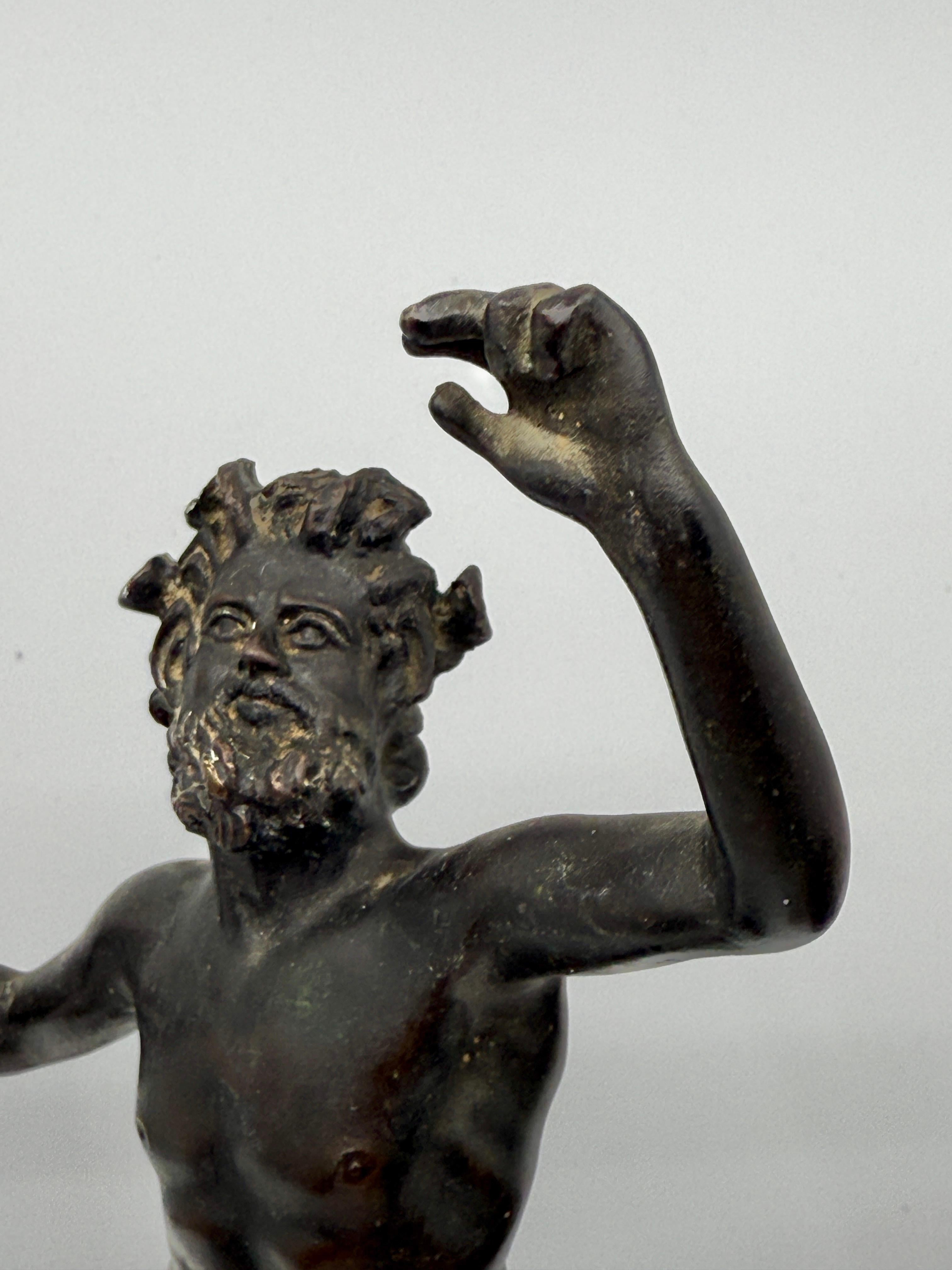 Deutsche Gießerei Neoklassizistische Grand Tour Bronze des neapolitanischen tanzenden Faun im Angebot 3
