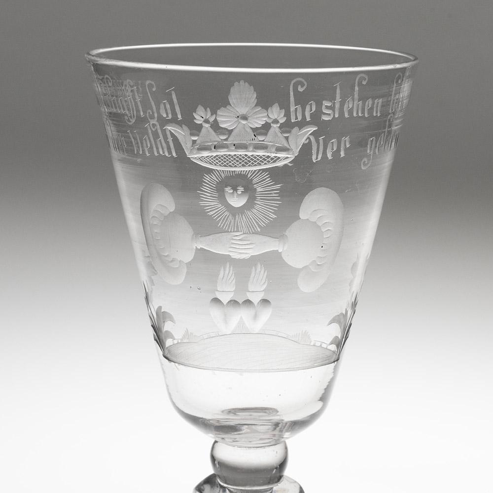 Bicchiere dell'amicizia tedesco con stelo a piedistallo c1740 In condizioni buone in vendita a Tunbridge Wells, GB
