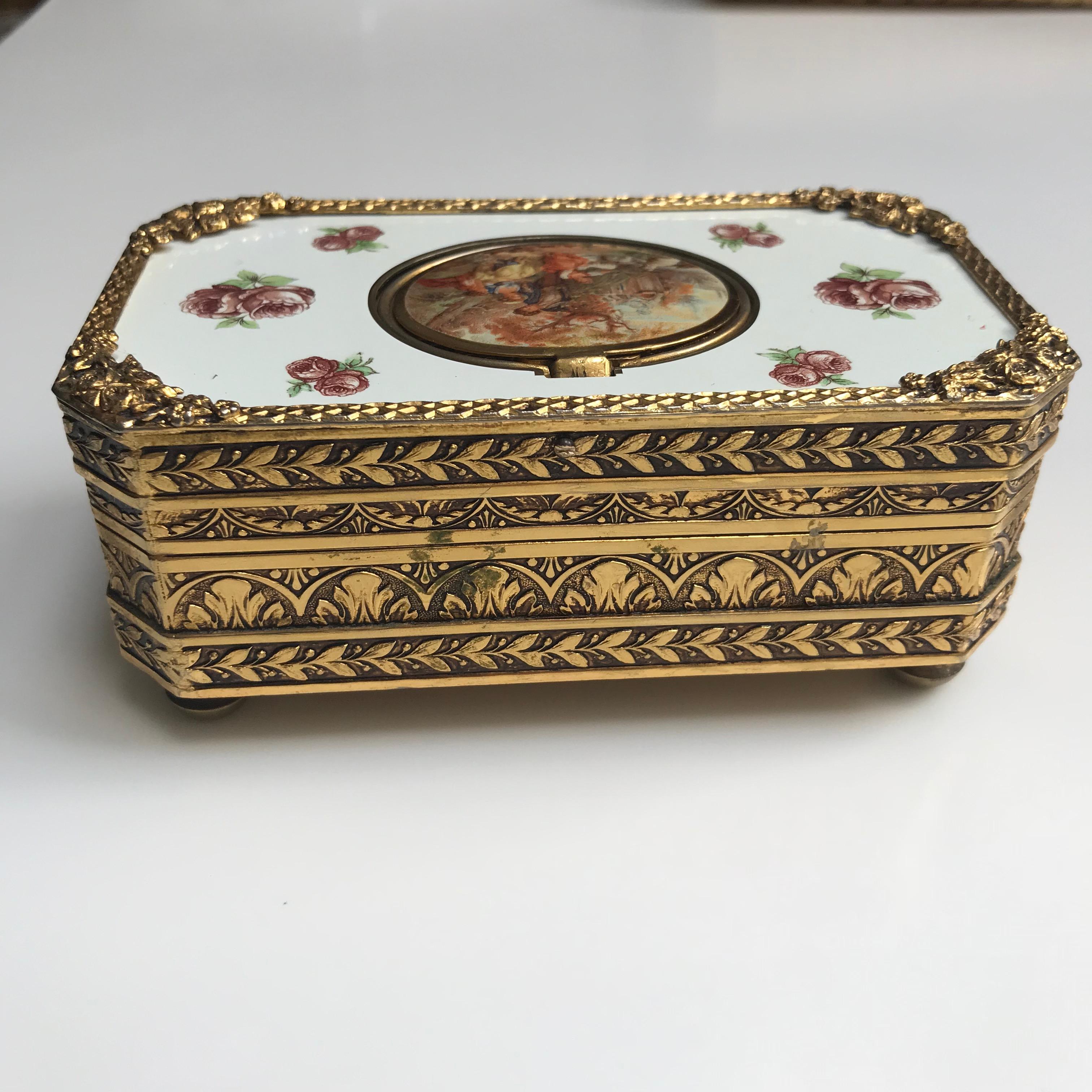 metal music box