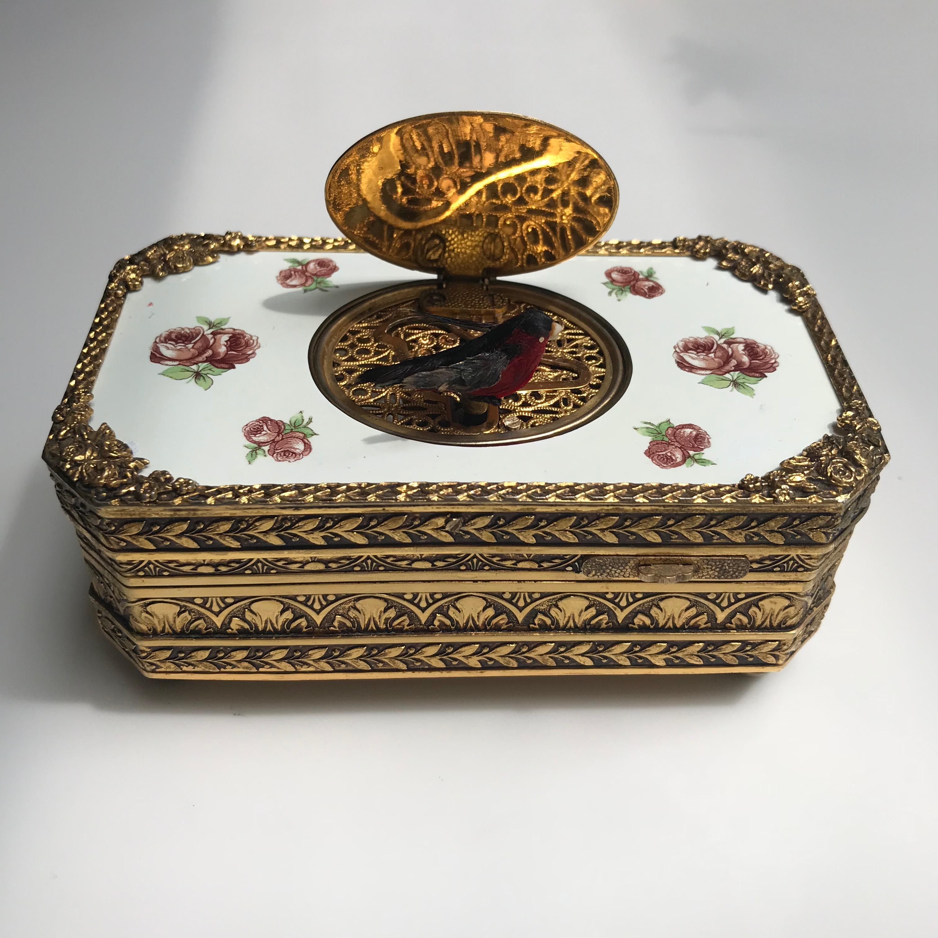 German Gilt Metal and Enamel Singing Bird Music Box, 20th Century For Sale 1