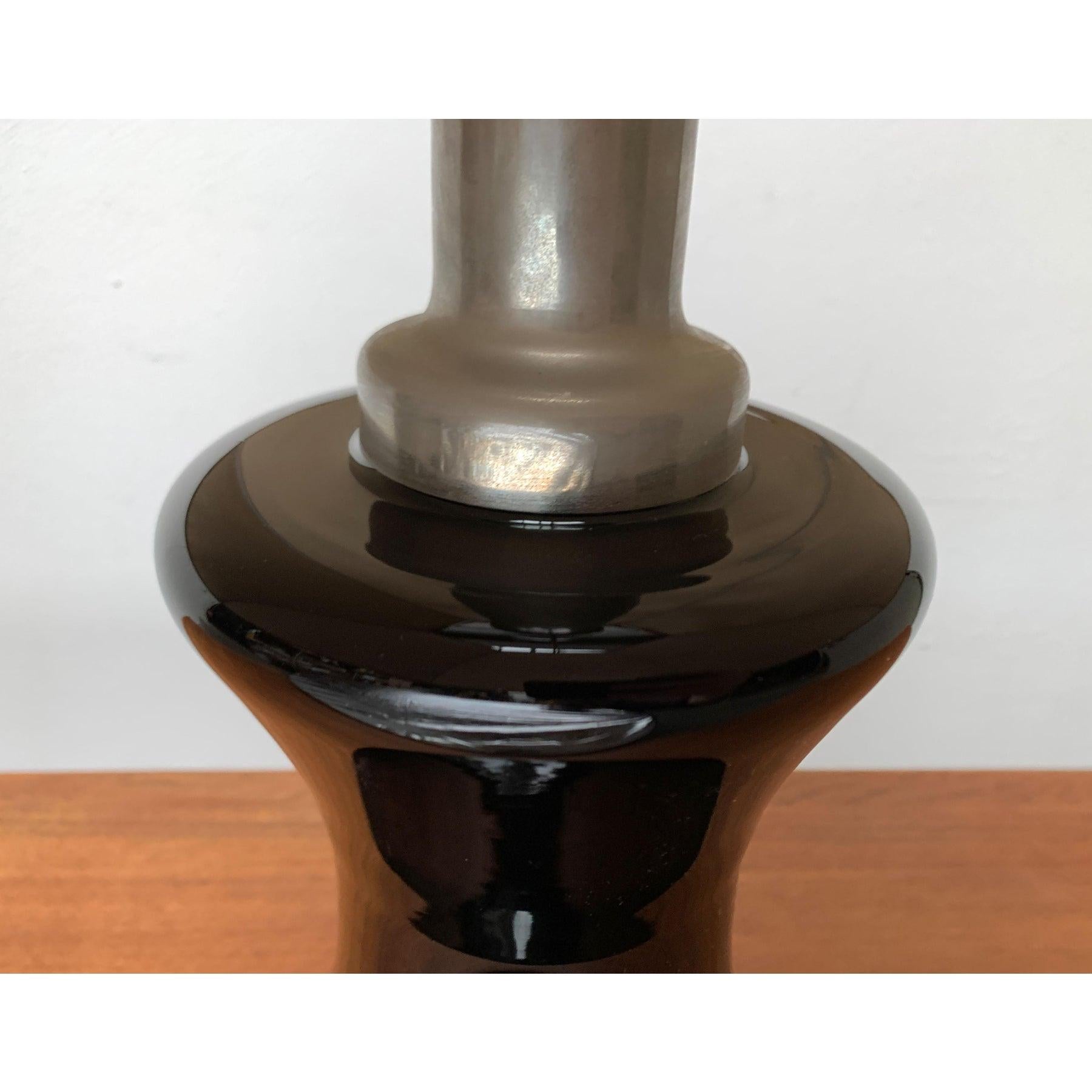 Deutsche Stehlampe oder Tischlampe aus deutschem Glas und Kunstkork von Ingo Maurer für M Design, 60er Jahre (Metall) im Angebot