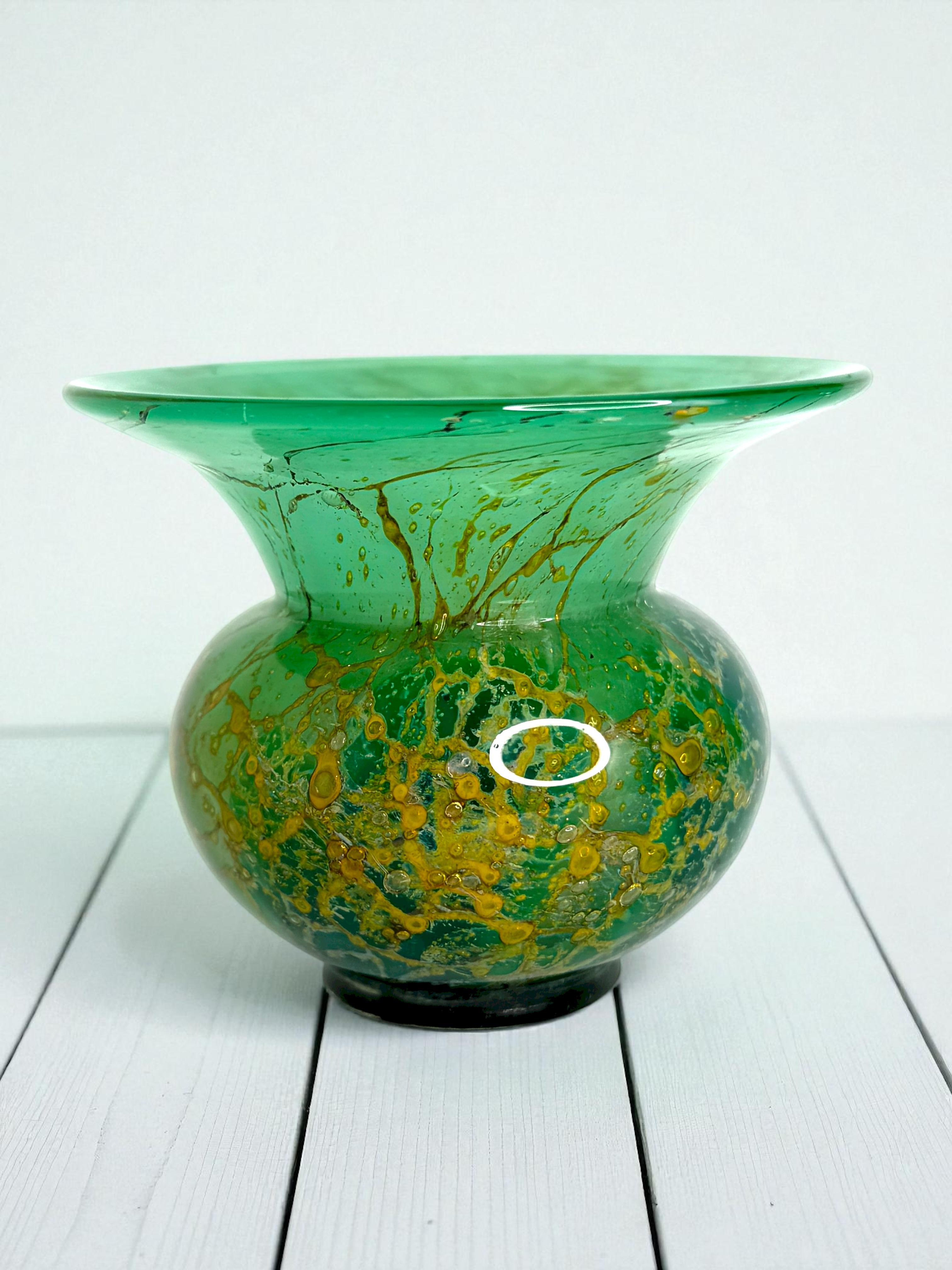 Vaso in vetro tedesco di Karl Wiedmann per WMF Ikora, anni '30 Bauhaus Art Deco in vendita 6