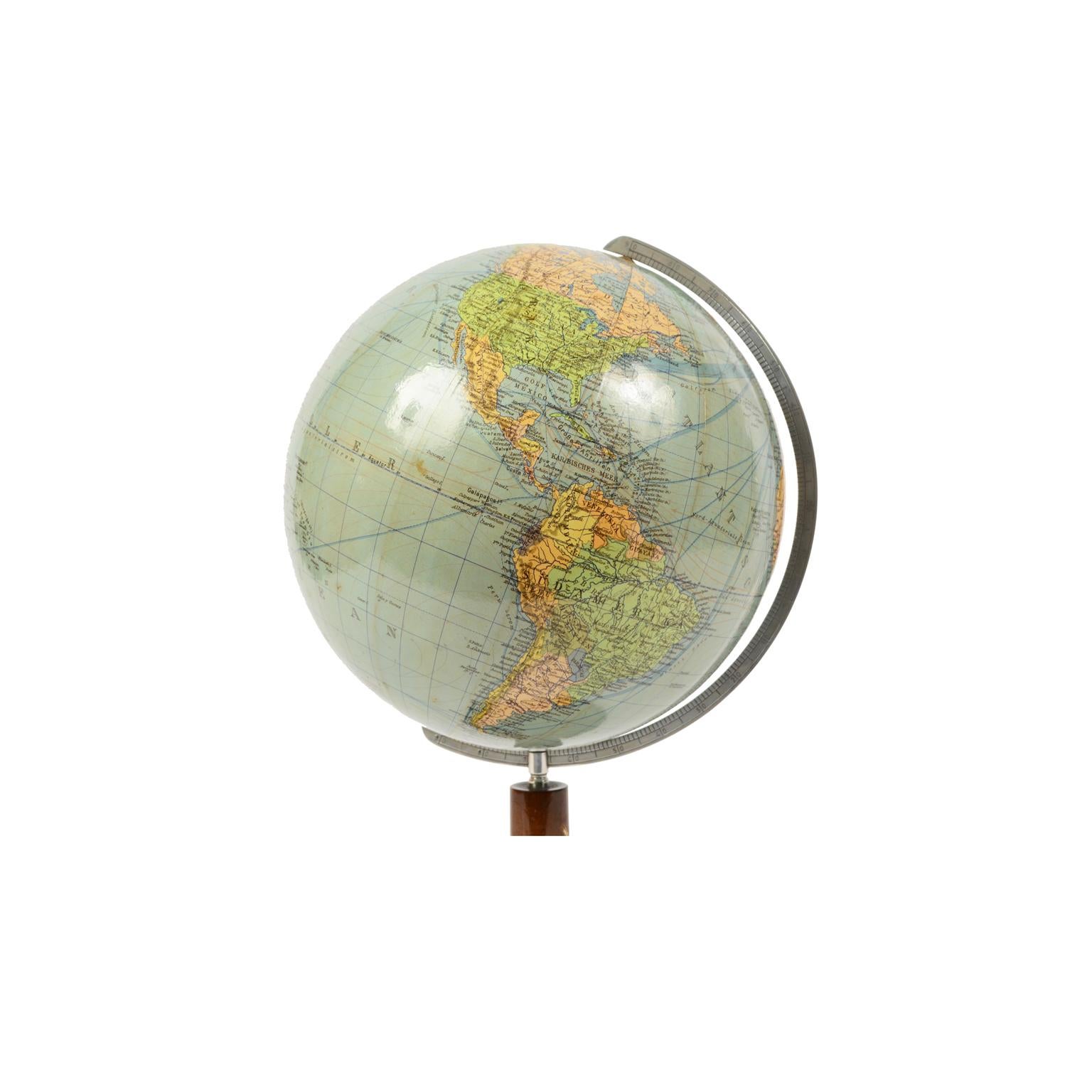 Deutscher Globus Columbus Erdglobus aus den 1940er Jahren Holzsockel 2