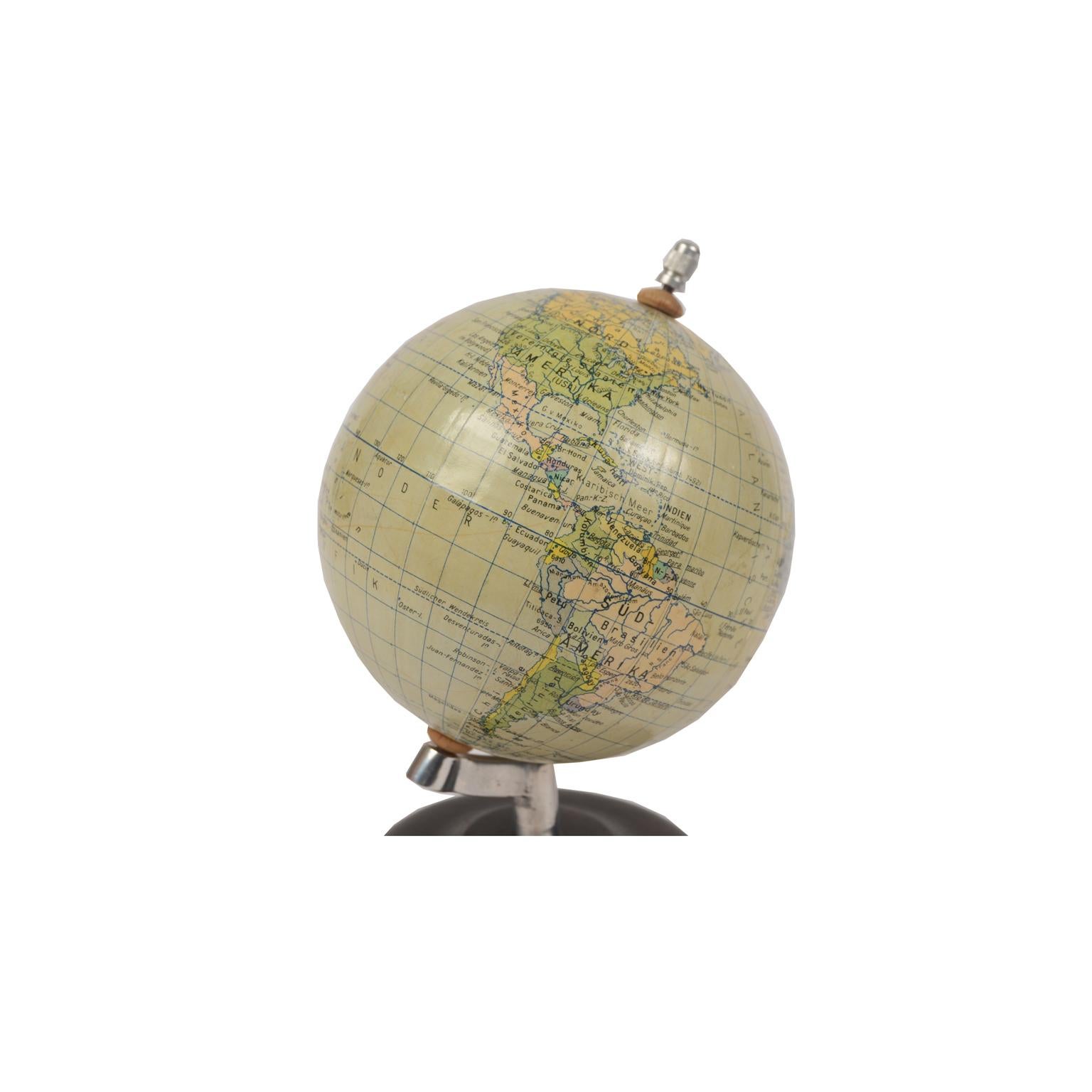 German Globe Made in the 1950s with Wooden Base In Good Condition In Milan, IT