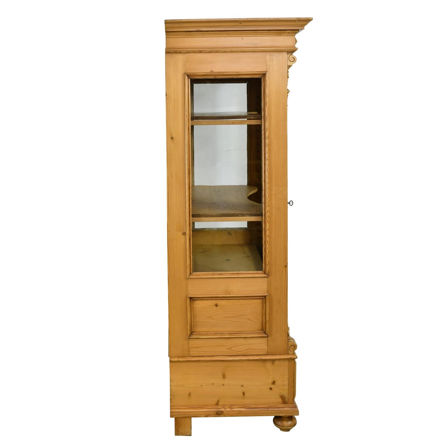 German Grunderzeit Glass Cupboard/ Bookcase in Pine, circa 1880 1