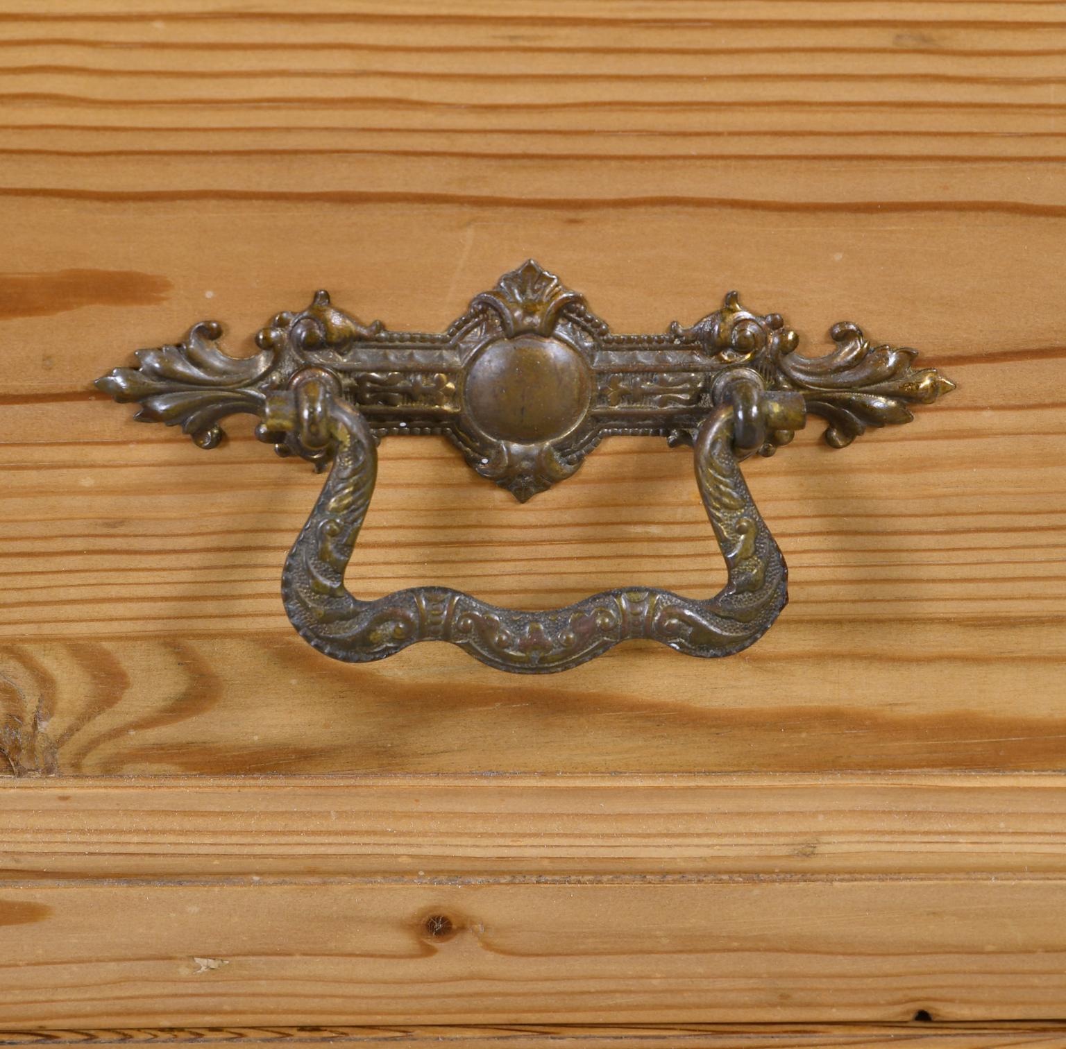 German Grunderzeit Glass Cupboard/ Bookcase in Pine, circa 1880 8