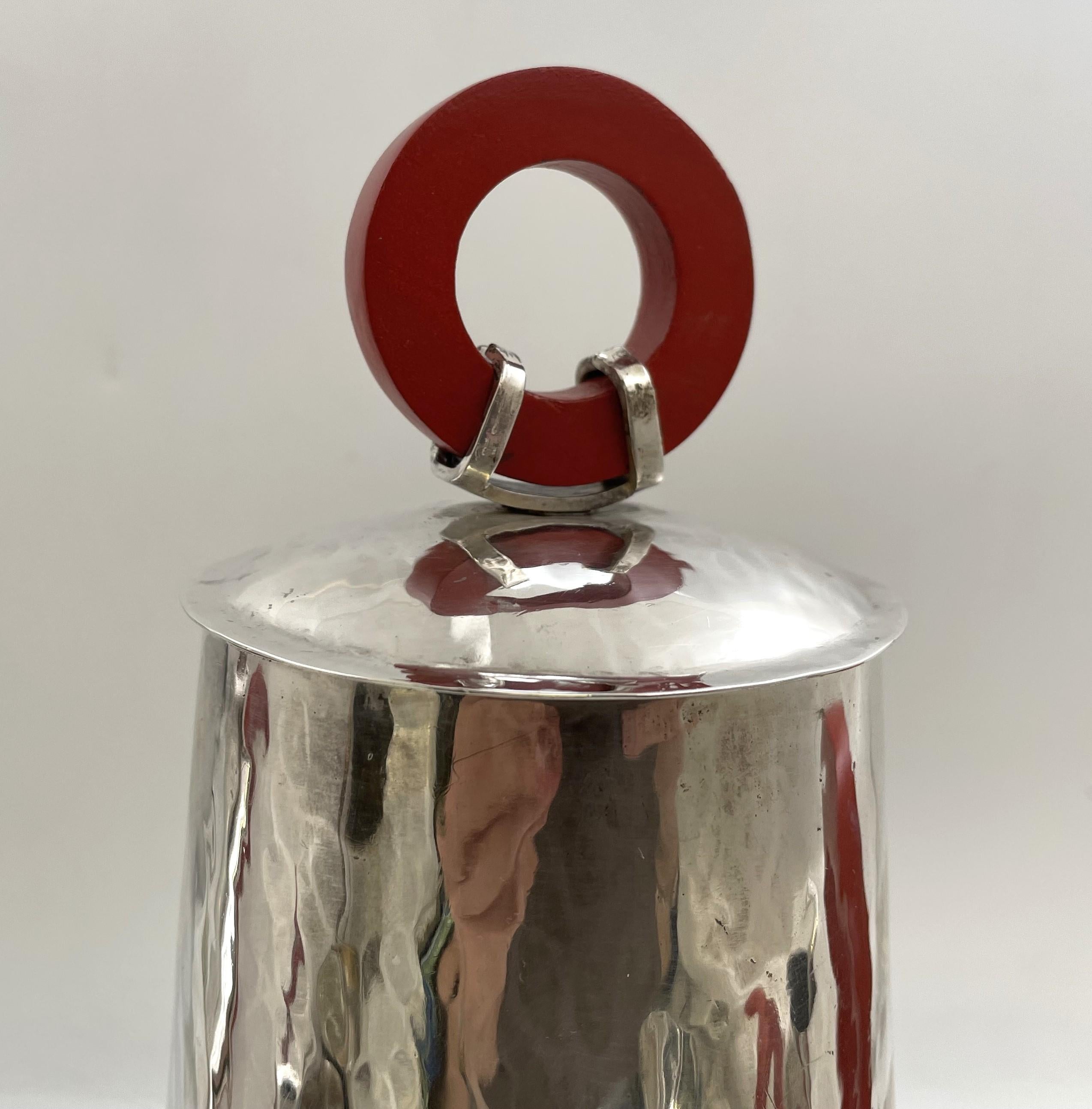 Martellato Set da tè e caffè tedesco in argento martellato a 4 pezzi in stile Bauhaus dei primi del Novecento in vendita