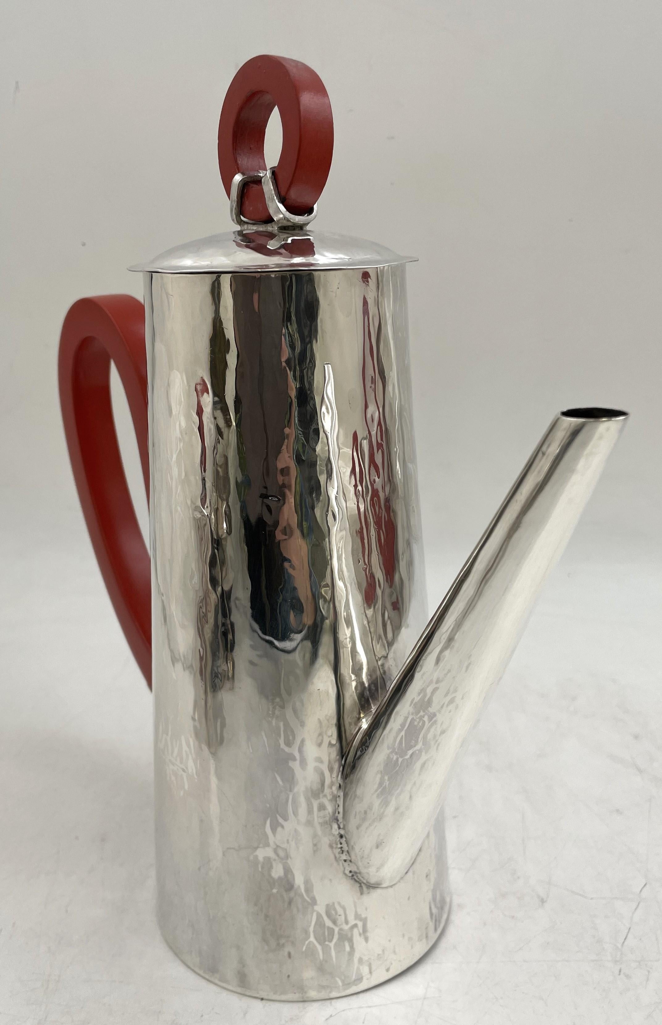 Set da tè e caffè tedesco in argento martellato a 4 pezzi in stile Bauhaus dei primi del Novecento in vendita 1