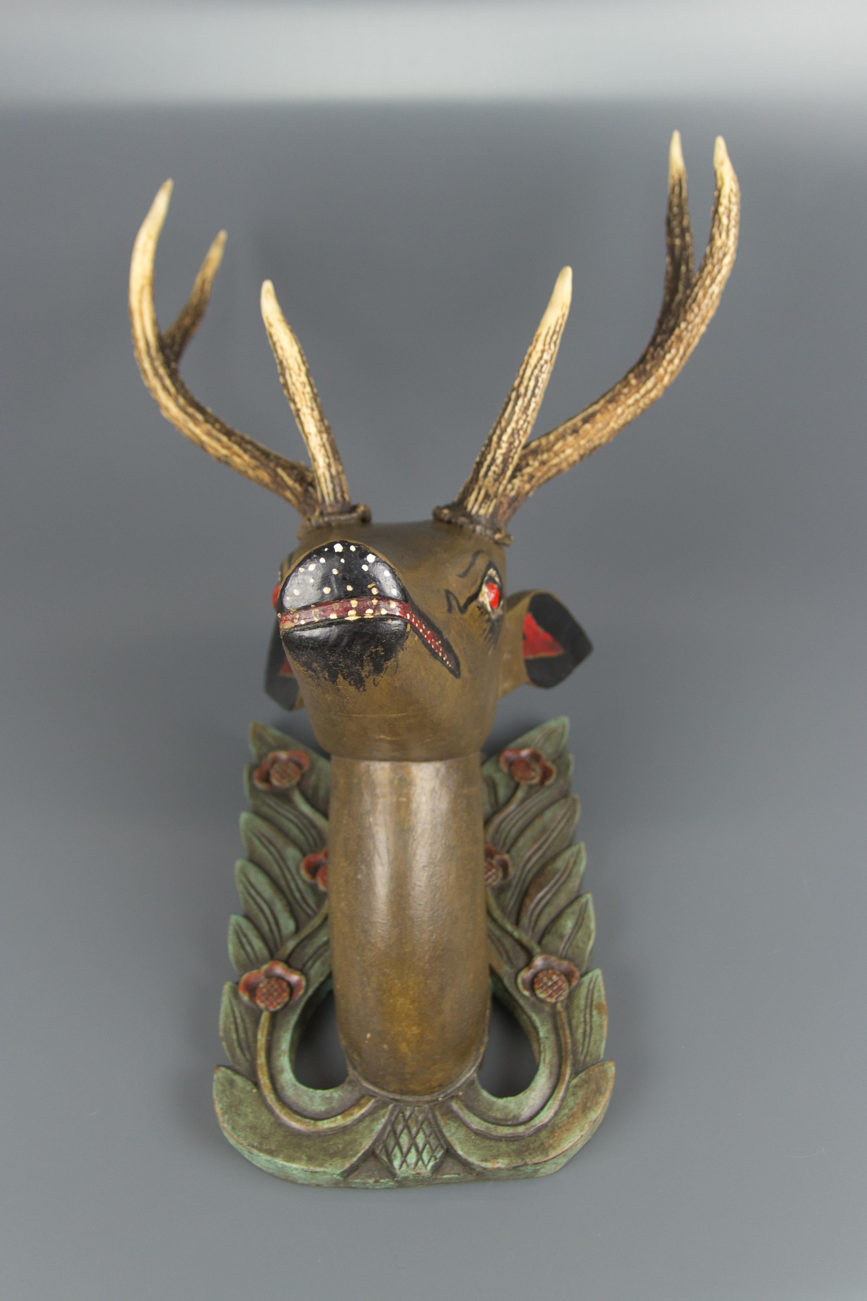 German Hand Carved and Hand Painted Wood Deer Head with Antlers, Wall Plaque In Good Condition For Sale In Barntrup, DE