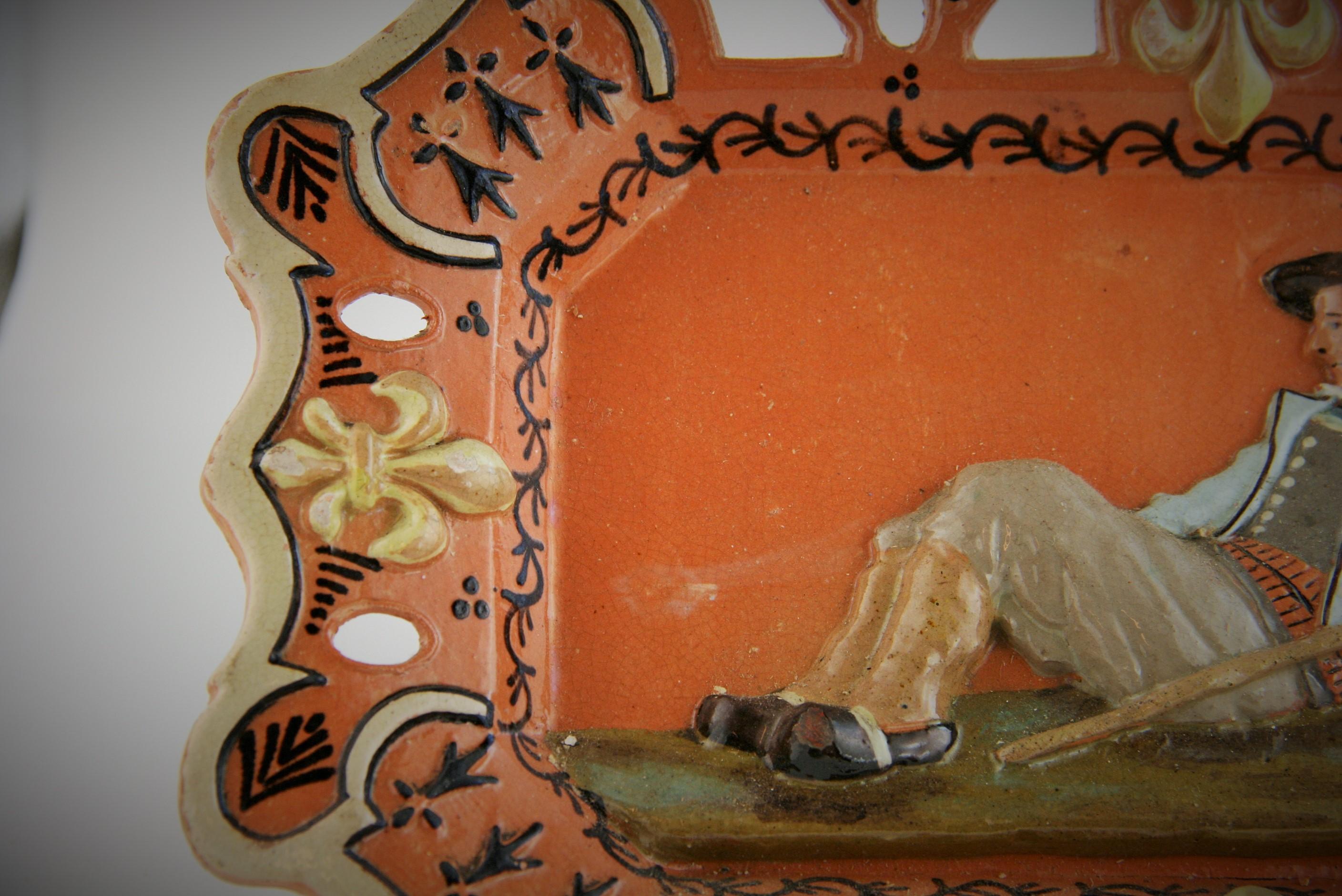 German Hand Painted Ceramic Figural Wall Plaque, circa 1920s In Good Condition In Douglas Manor, NY
