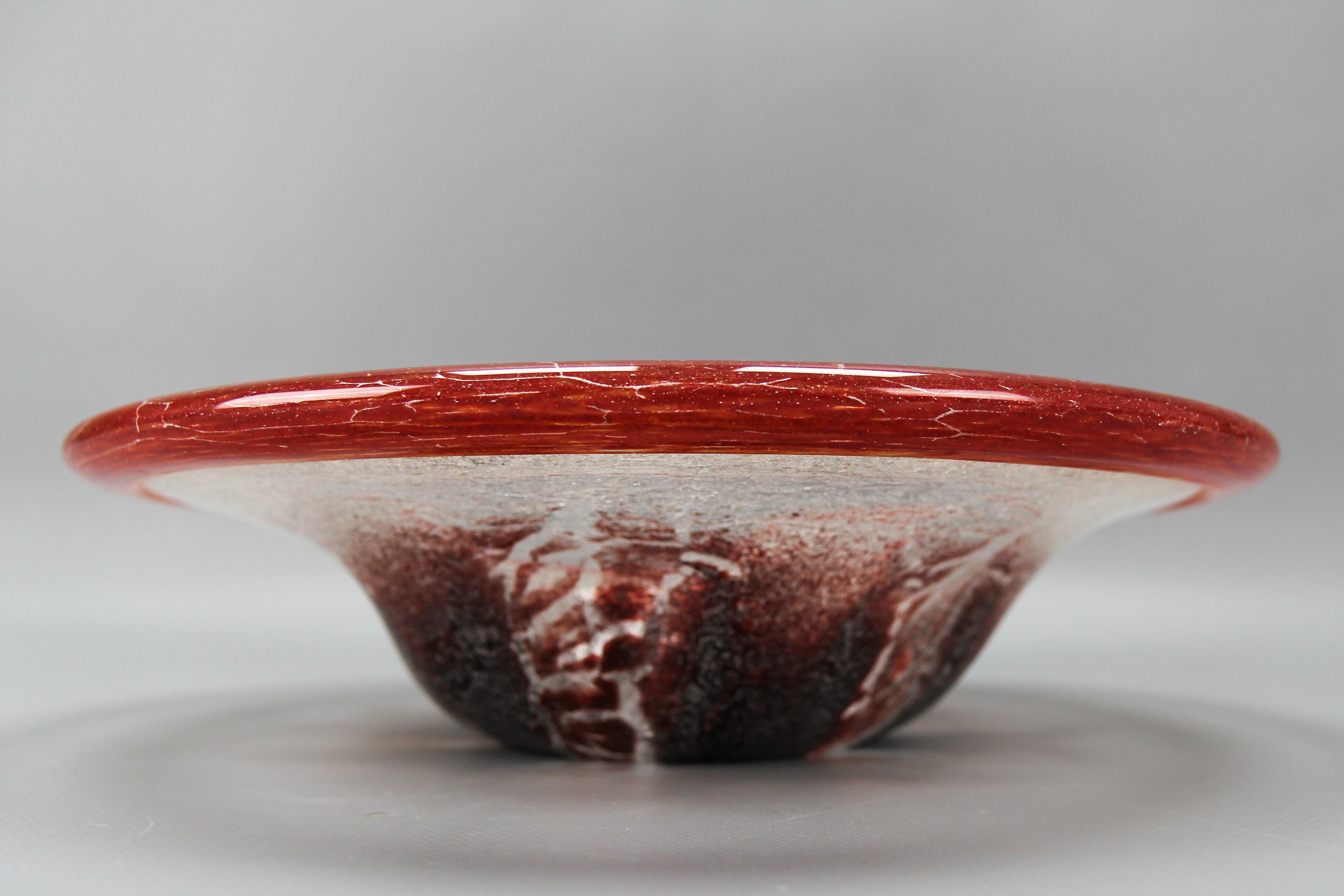 German Ikora Art Glass Bowl in Red, White and Burgundy by WMF, ca. 1930s For Sale 6