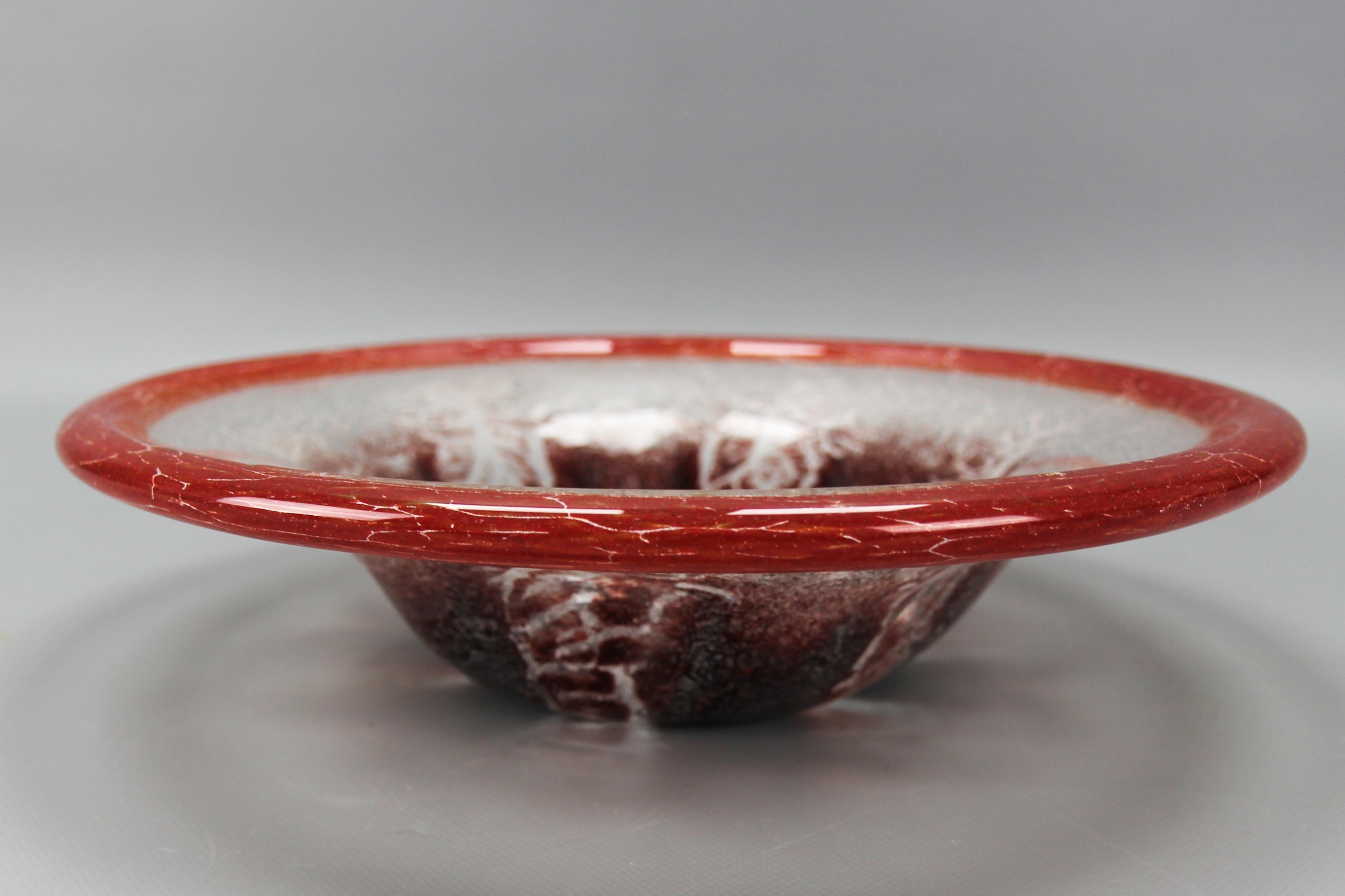 German Ikora Art Glass Bowl in Red, White and Burgundy by WMF, ca. 1930s For Sale 7