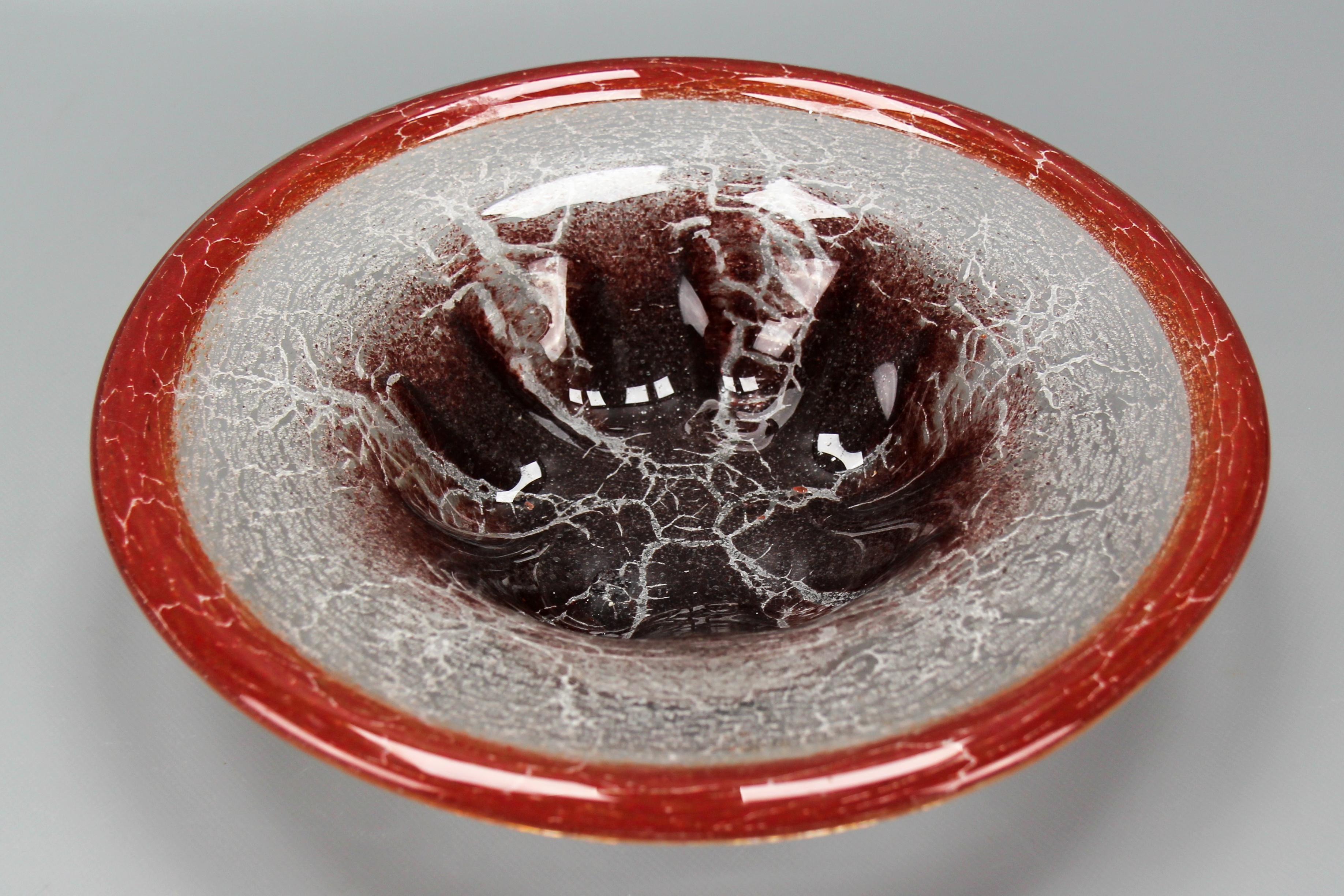 Art Deco German Ikora Art Glass Bowl in Red, White and Burgundy by WMF, ca. 1930s For Sale