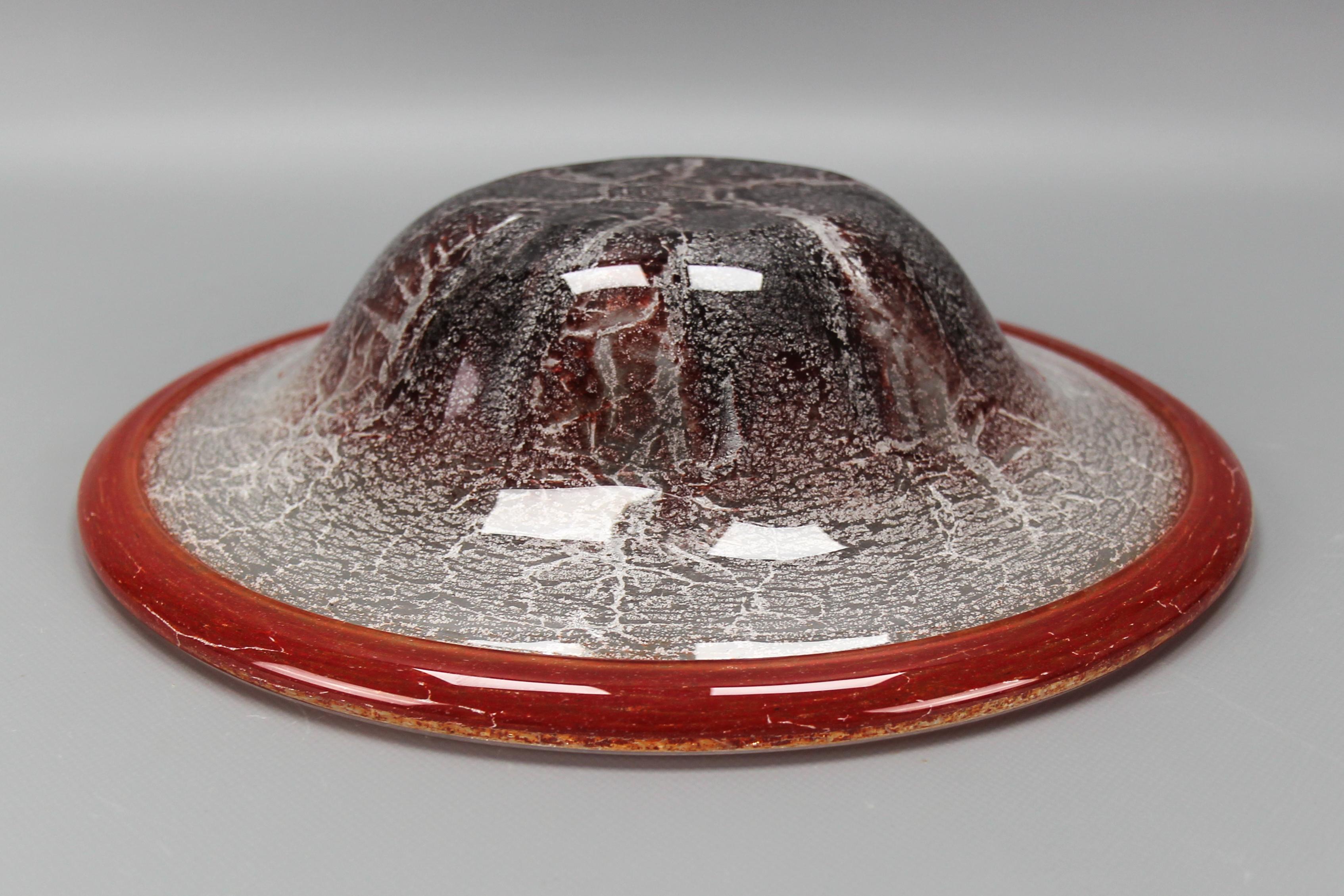 German Ikora Art Glass Bowl in Red, White and Burgundy by WMF, ca. 1930s For Sale 3