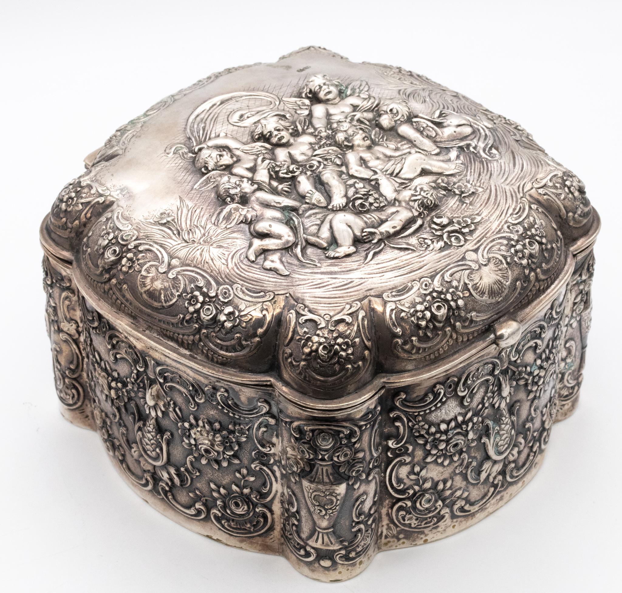Late 19th Century German Imperial 1890s Victorian-Art Nouveau Repousse Box Solid Sterling Silver For Sale