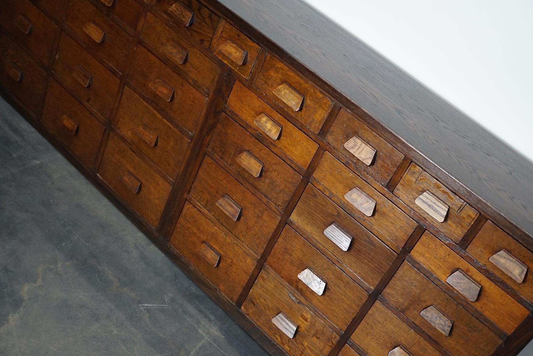 German Industrial Oak Apothecary Cabinet / Bank of Drawers, 1930s In Good Condition In Nijmegen, NL