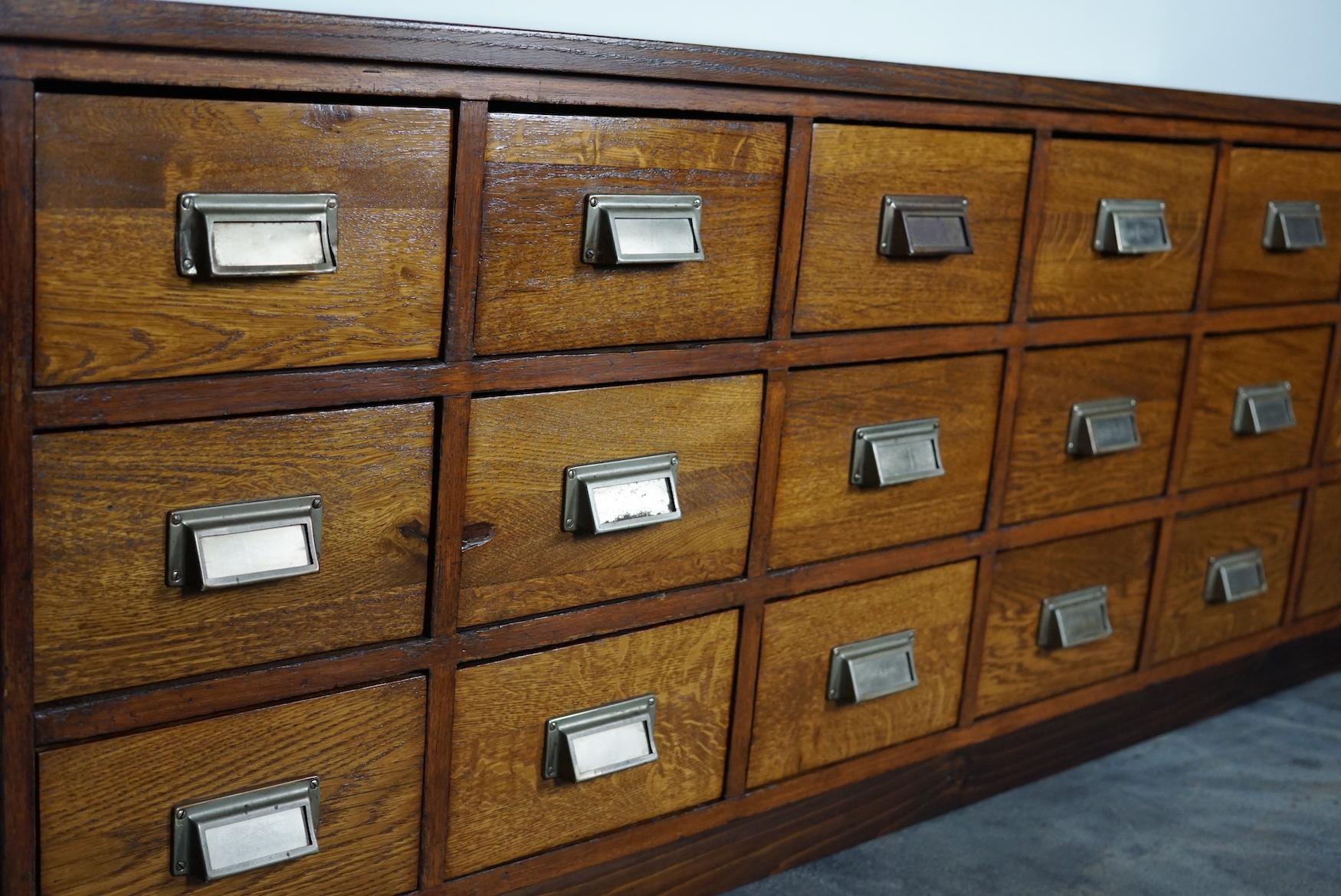 German Industrial Oak Apothecary Cabinet / Lowboard, Mid-20th Century In Good Condition For Sale In Nijmegen, NL