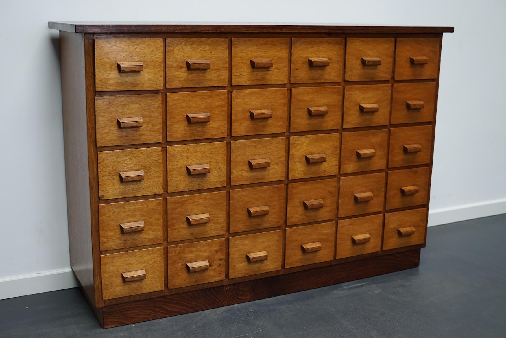 German Industrial Oak Apothecary Cabinet, Mid-20th Century In Good Condition In Nijmegen, NL