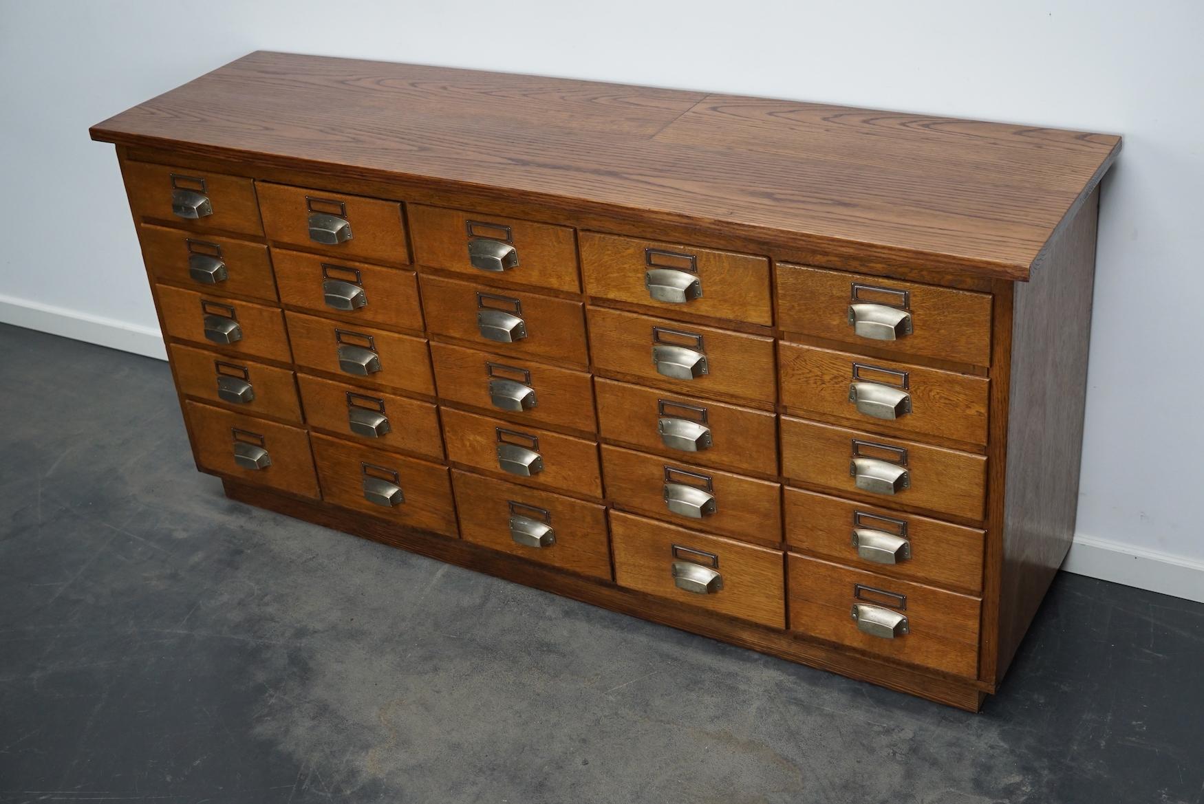 German Industrial Oak Apothecary Cabinet, Mid-20th Century In Good Condition For Sale In Nijmegen, NL