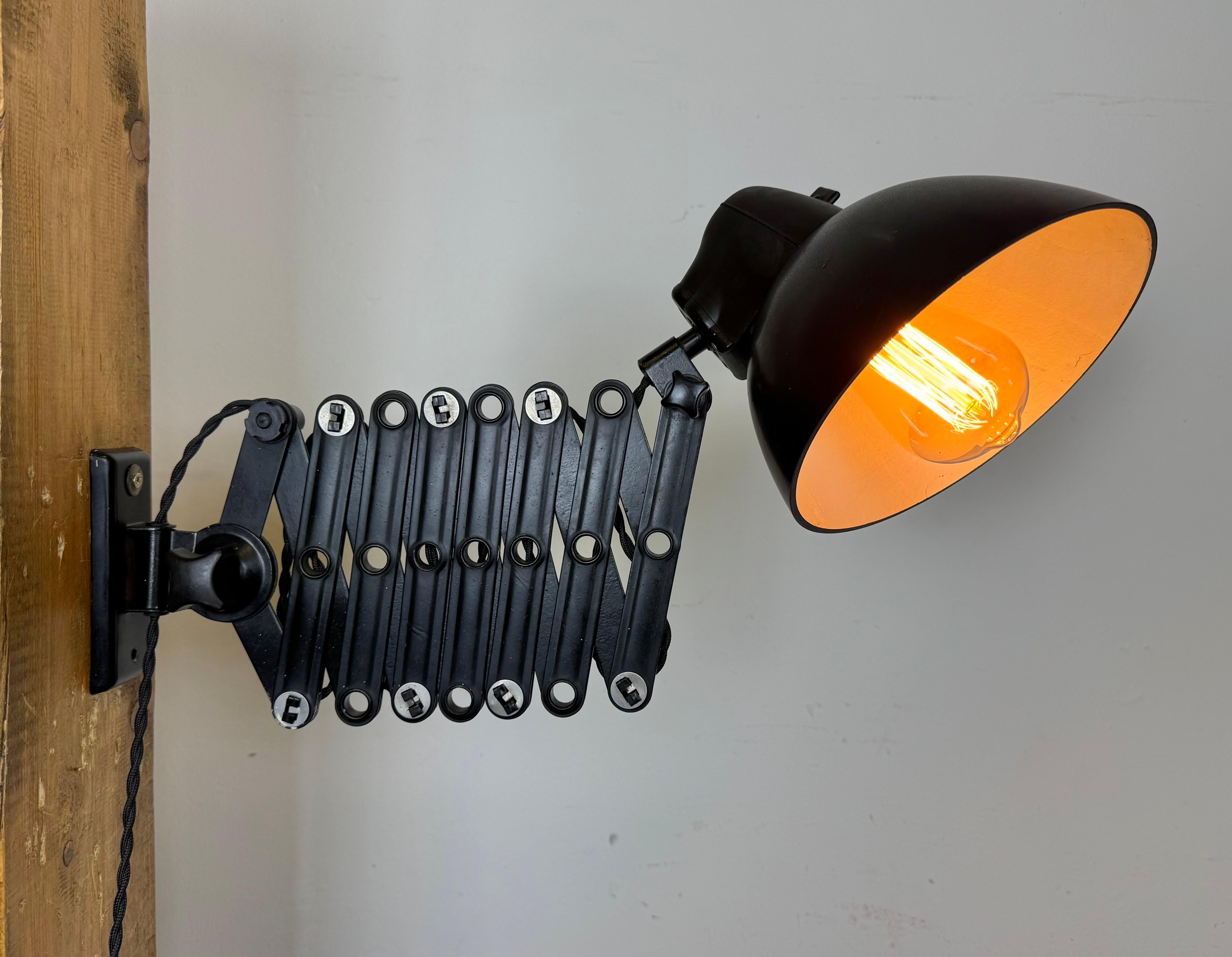 Black German Industrial Scissor Wall Lamp by LBL, 1950s For Sale 10