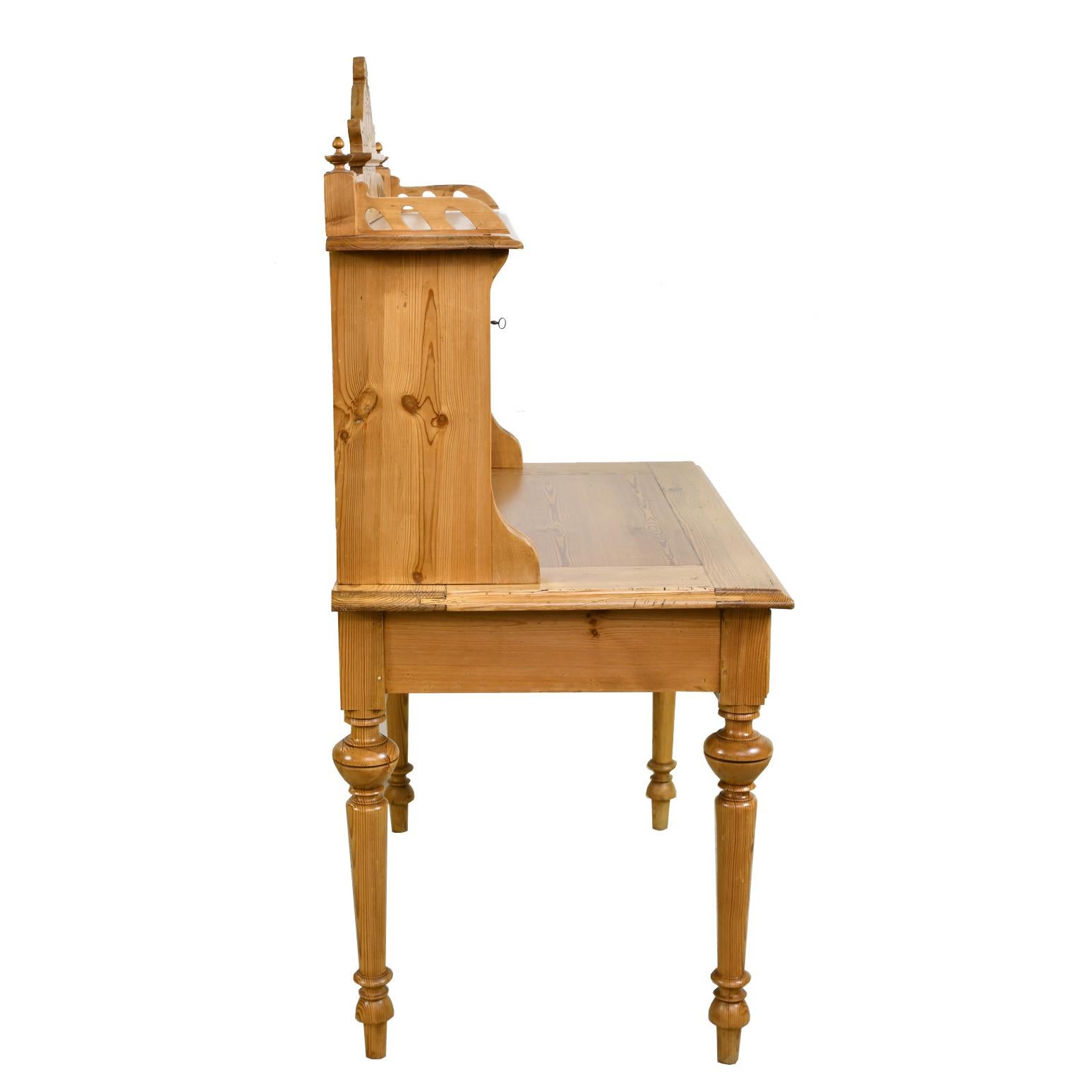 Antique 19th Century German Jugendstil/ Art Nouveau Writing Desk in Pine In Good Condition For Sale In Miami, FL