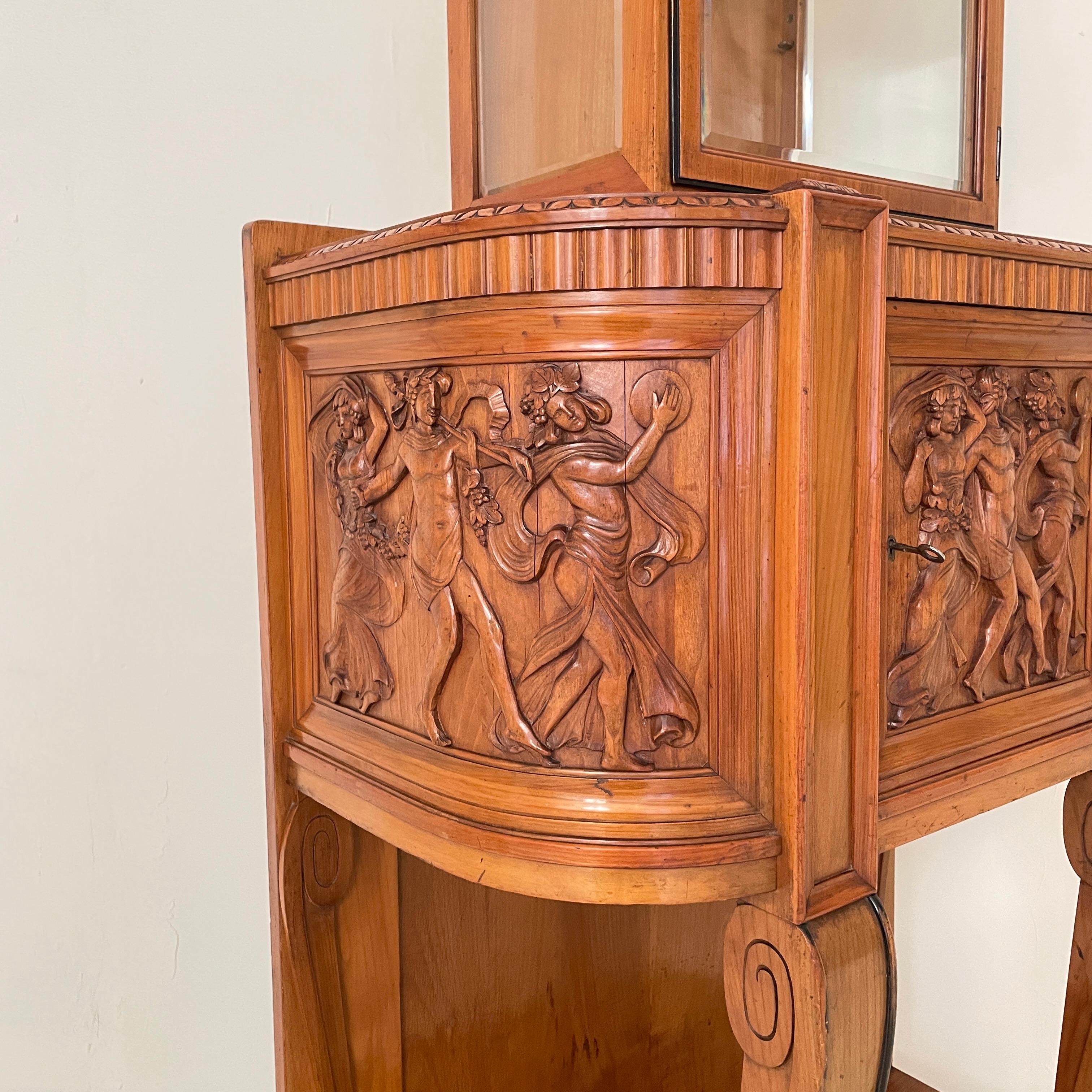 German Jugendstil Cabinet in Carved Cherry-Wood and Glass, Otto Gussmann, 1905 For Sale 12