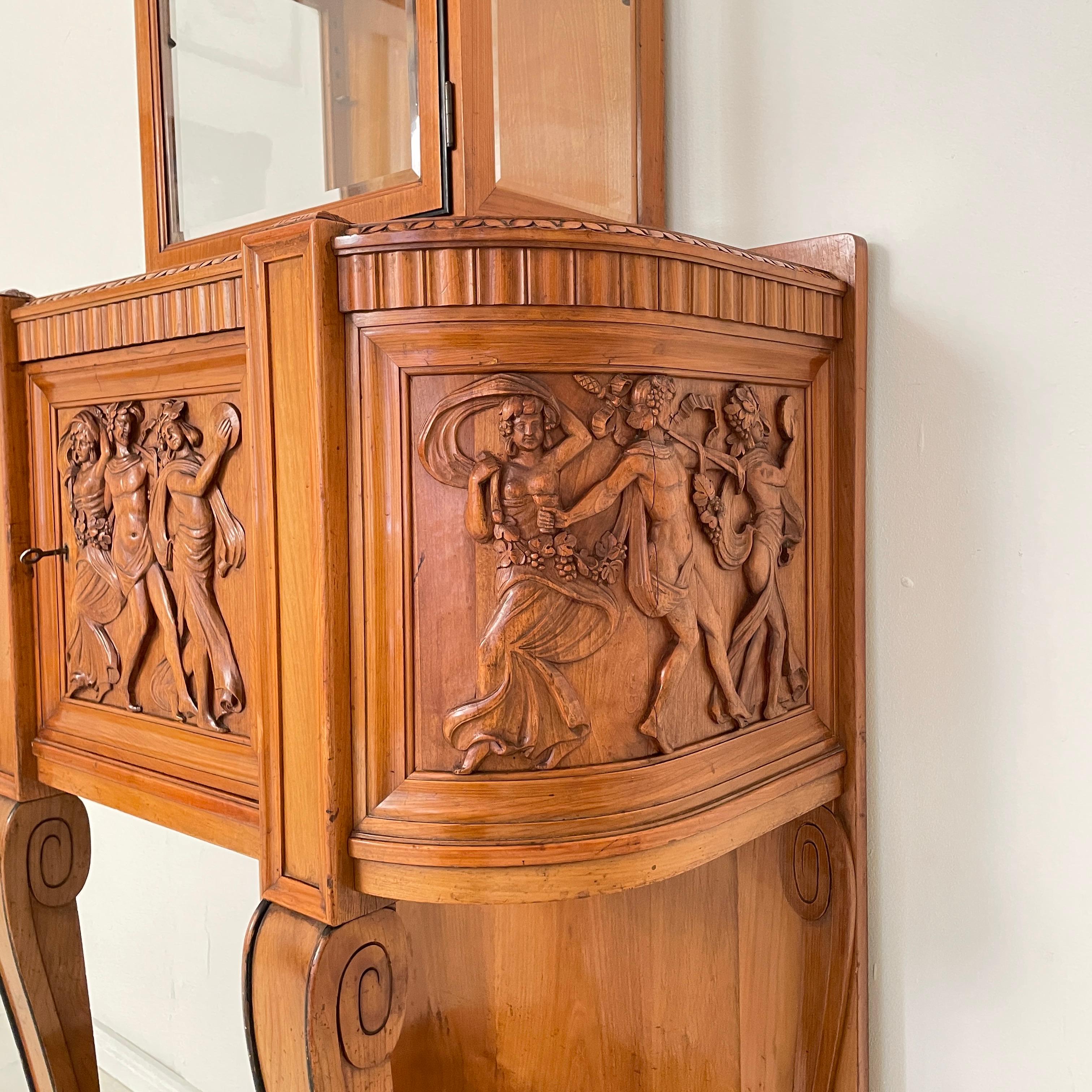 German Jugendstil Cabinet in Carved Cherry-Wood and Glass, Otto Gussmann, 1905 For Sale 3