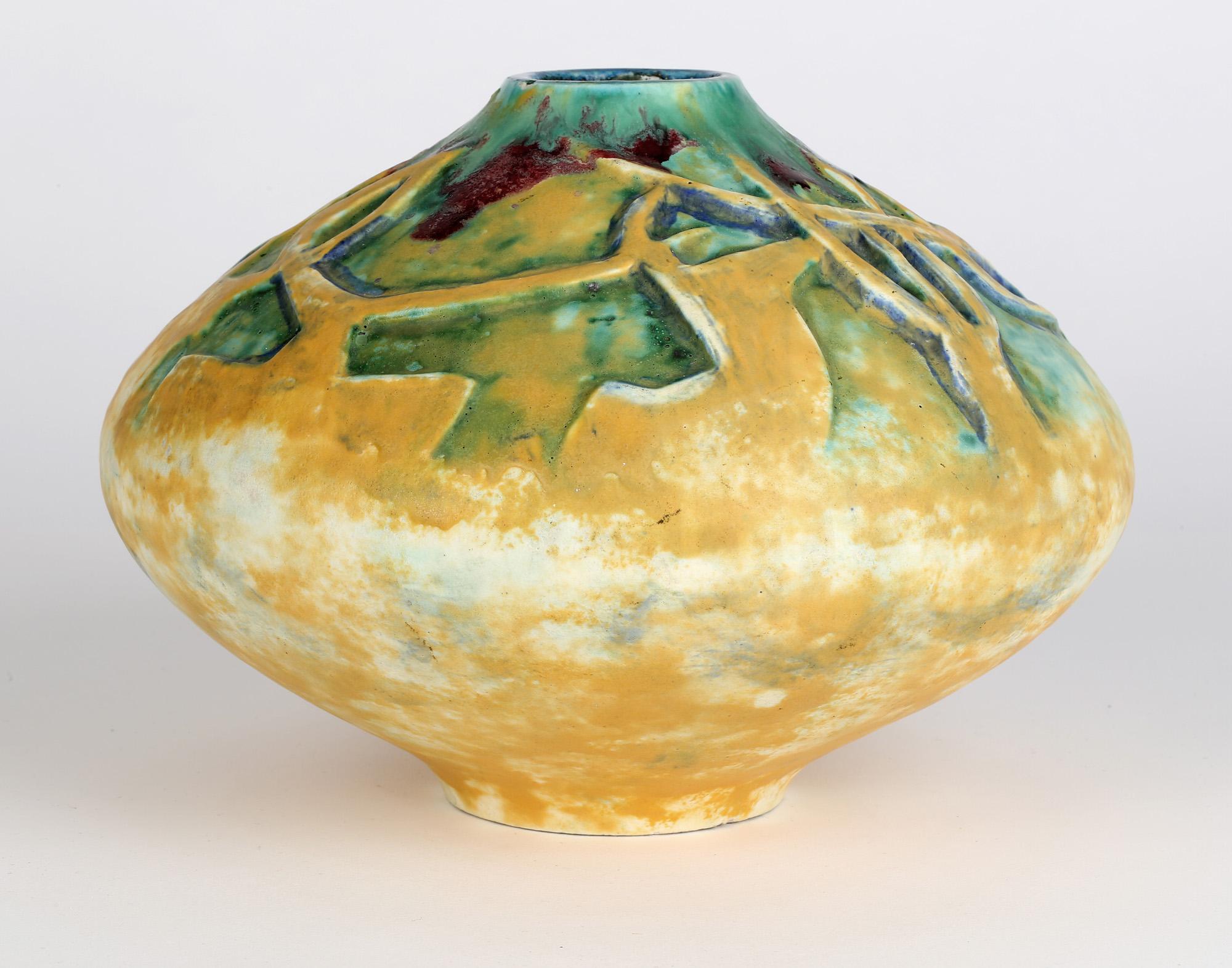 Fatto a mano Vaso in ceramica d'arte tedesco Jugendstil con design ad albero stilizzato in vendita