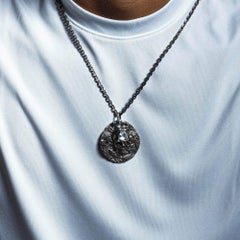 Pendentif en argent Kabirski Aziel Timeworn Skull Relief