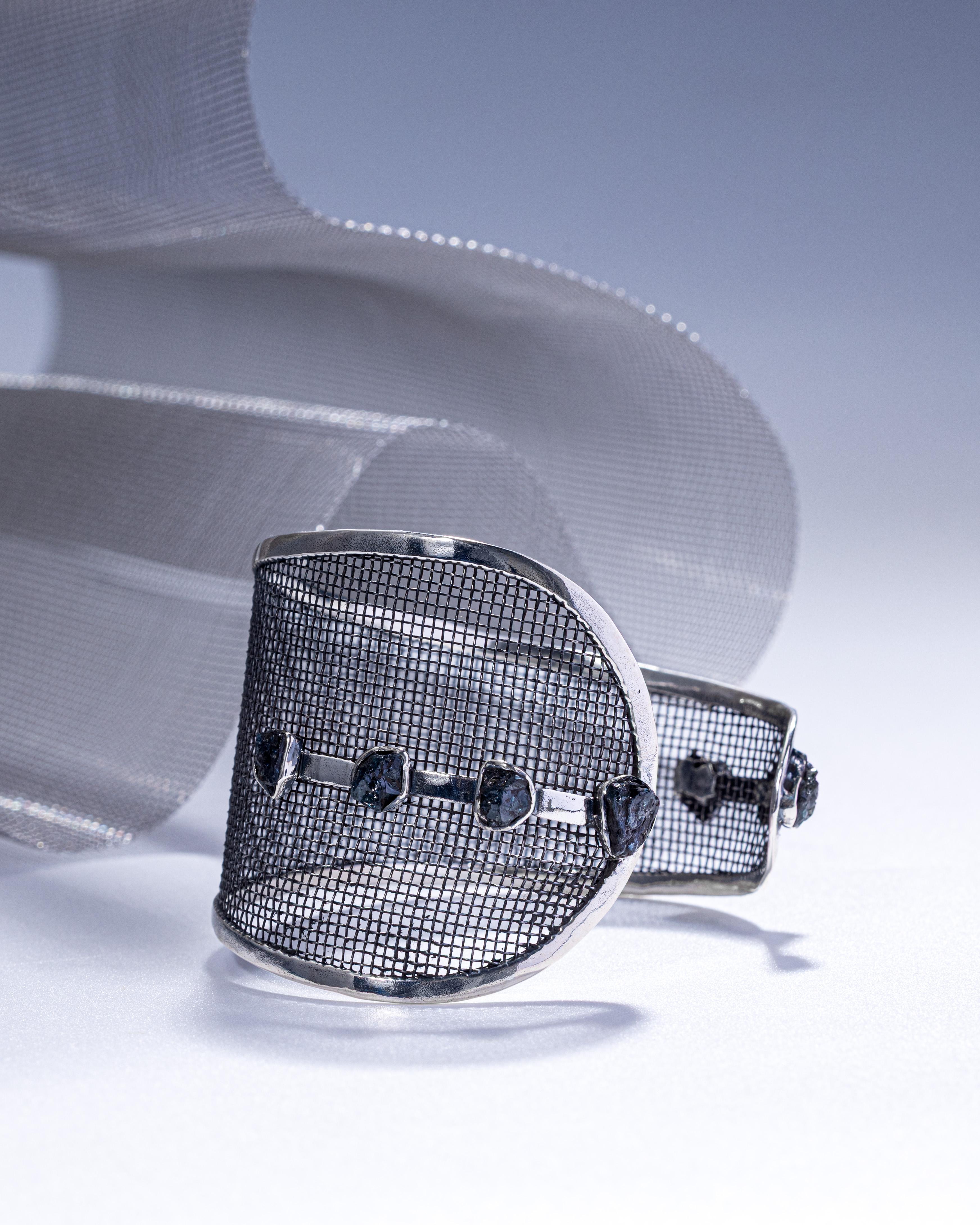 German Kabirski Espalier Silber & Titanium Mesh Armband mit rohem Saphir im Zustand „Neu“ im Angebot in West Palm Beach, FL