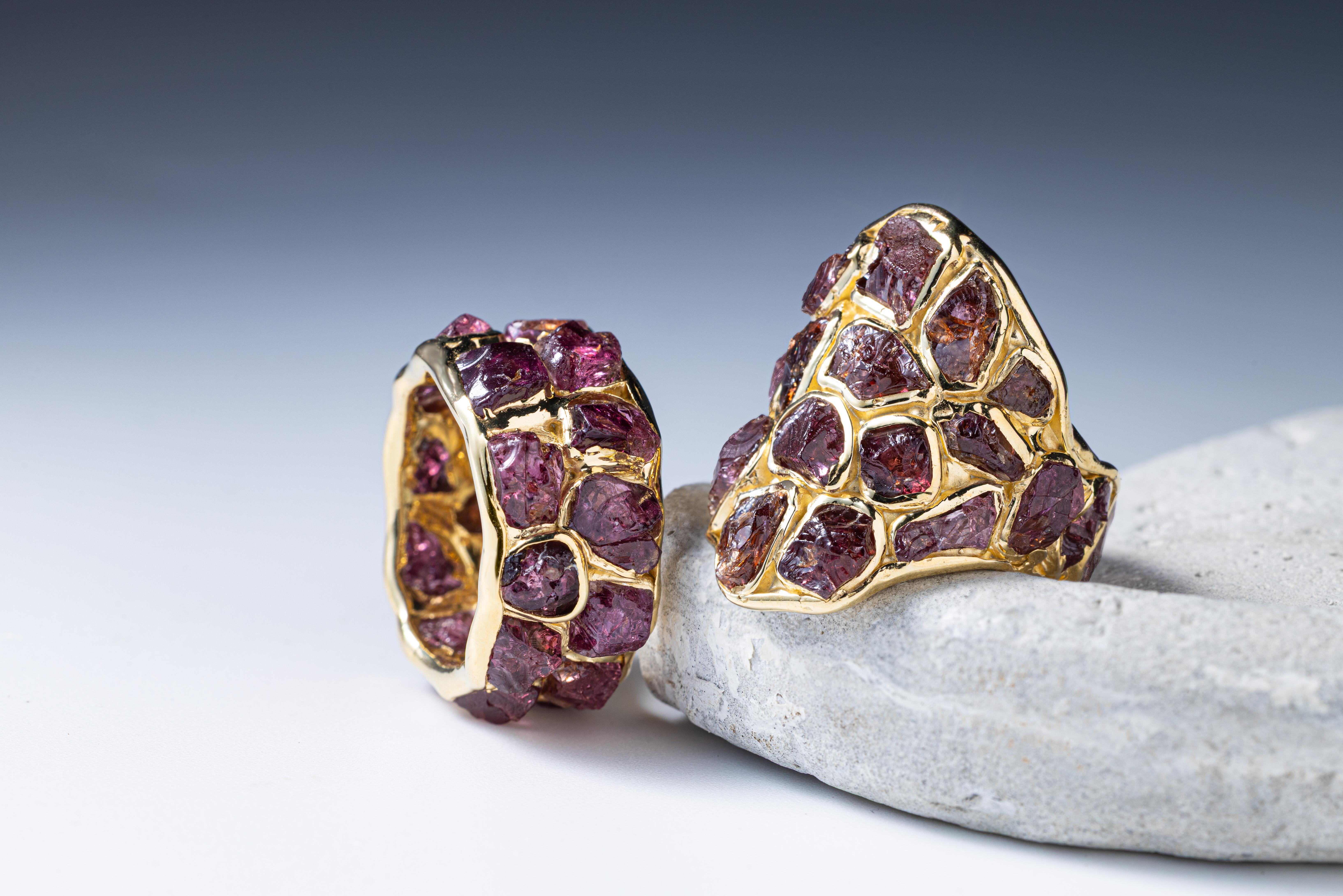 Contemporain German Kabirski Kelea Rough Garnet Gold Plated Silver Ring en vente