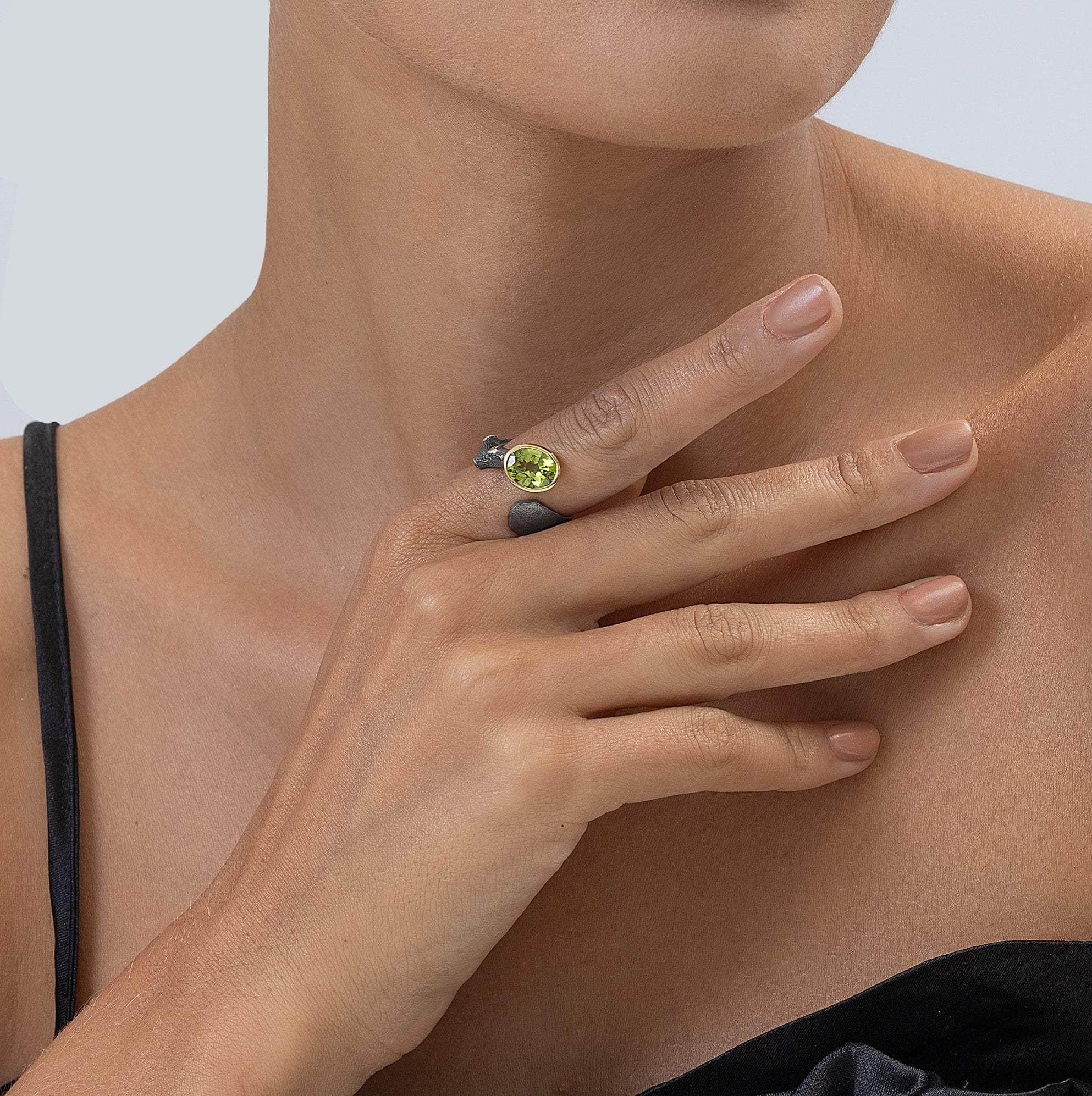 German Kabirski Luonto Rhodium & Gold Plated Silver Open Band Ring With Peridot View 2