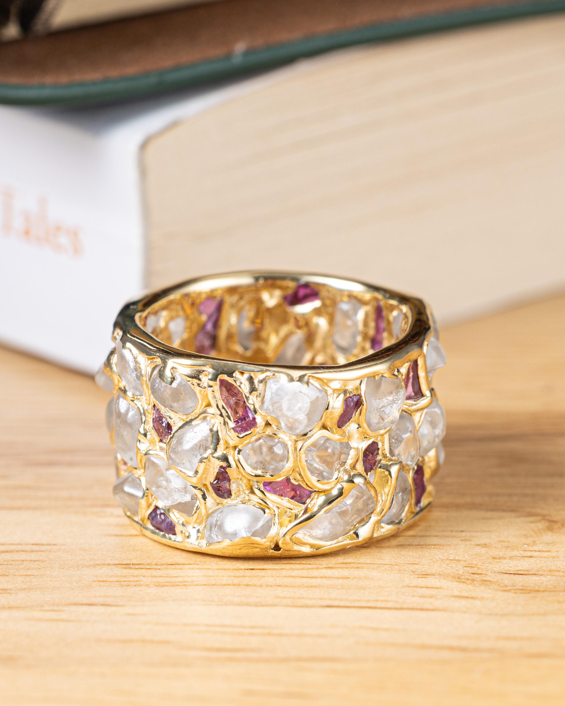 Zircone grezzo e rubino German Kabirski Lythara Anello in argento placcato oro In condizioni Nuovo in vendita a West Palm Beach, FL