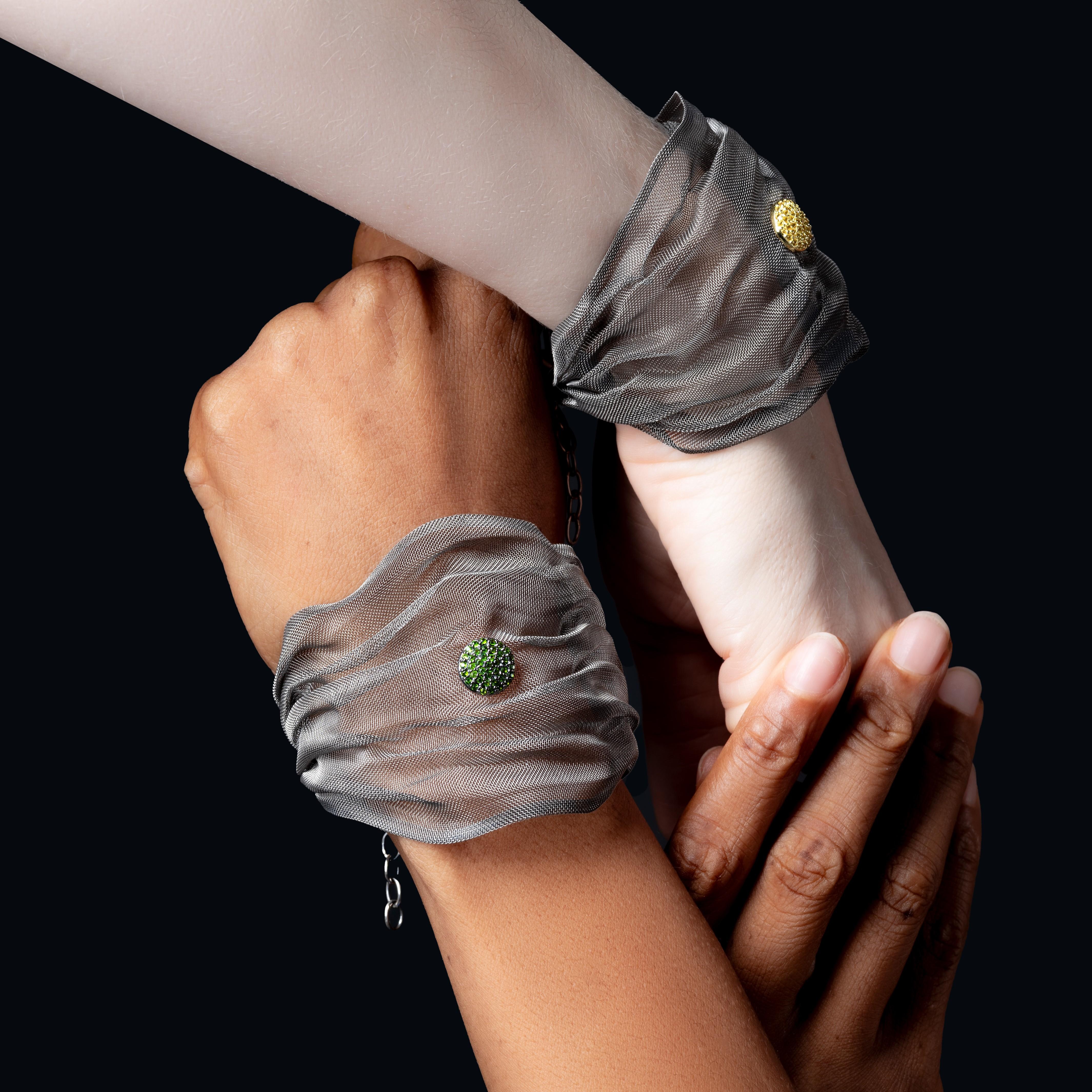 German Kabirski Meshura Bracciale in titanio e argento con tsavorite In condizioni Nuovo a West Palm Beach, FL