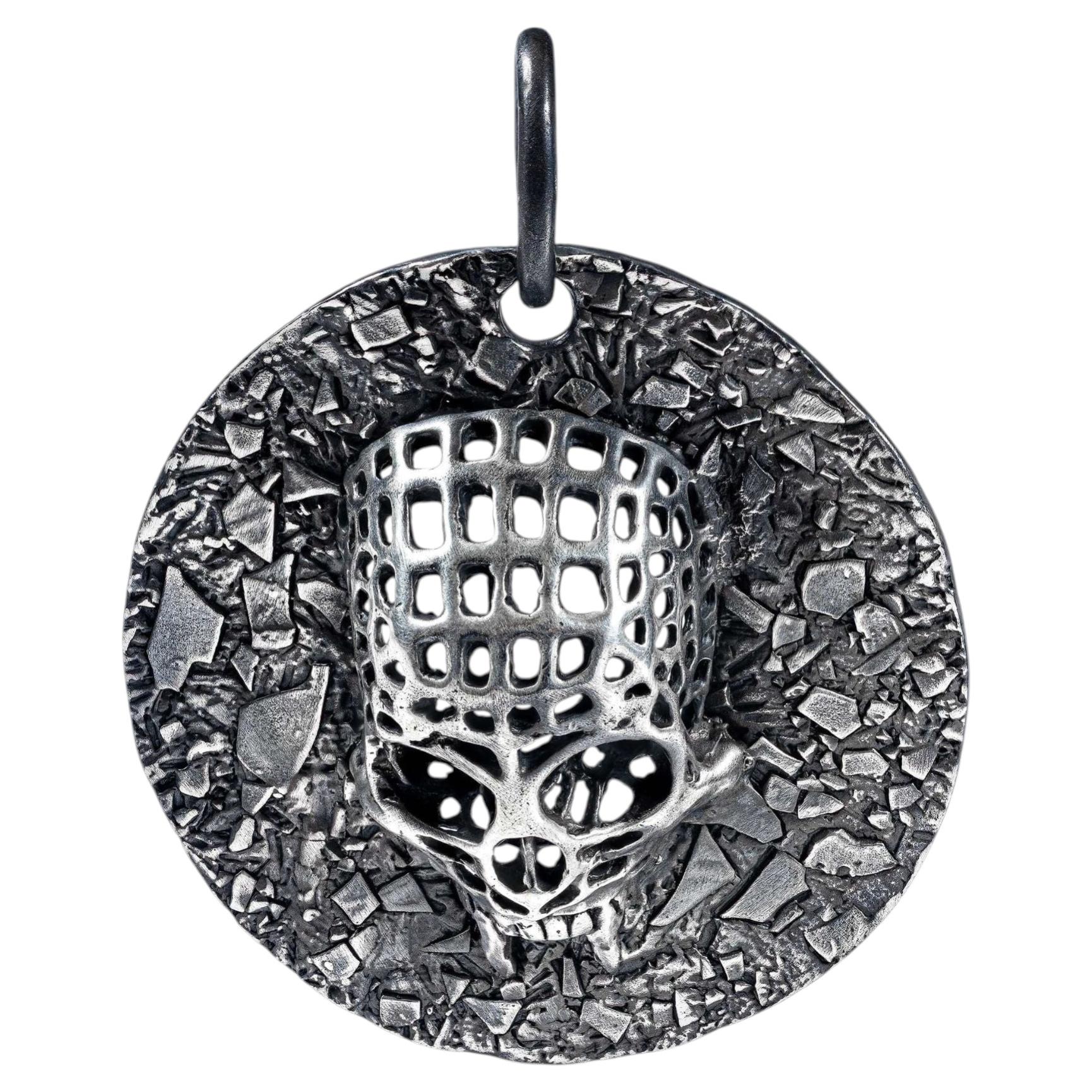 German Kabirski Necrosis Gothic 925 Silver Skull Amulet with Weathered Detail For Sale