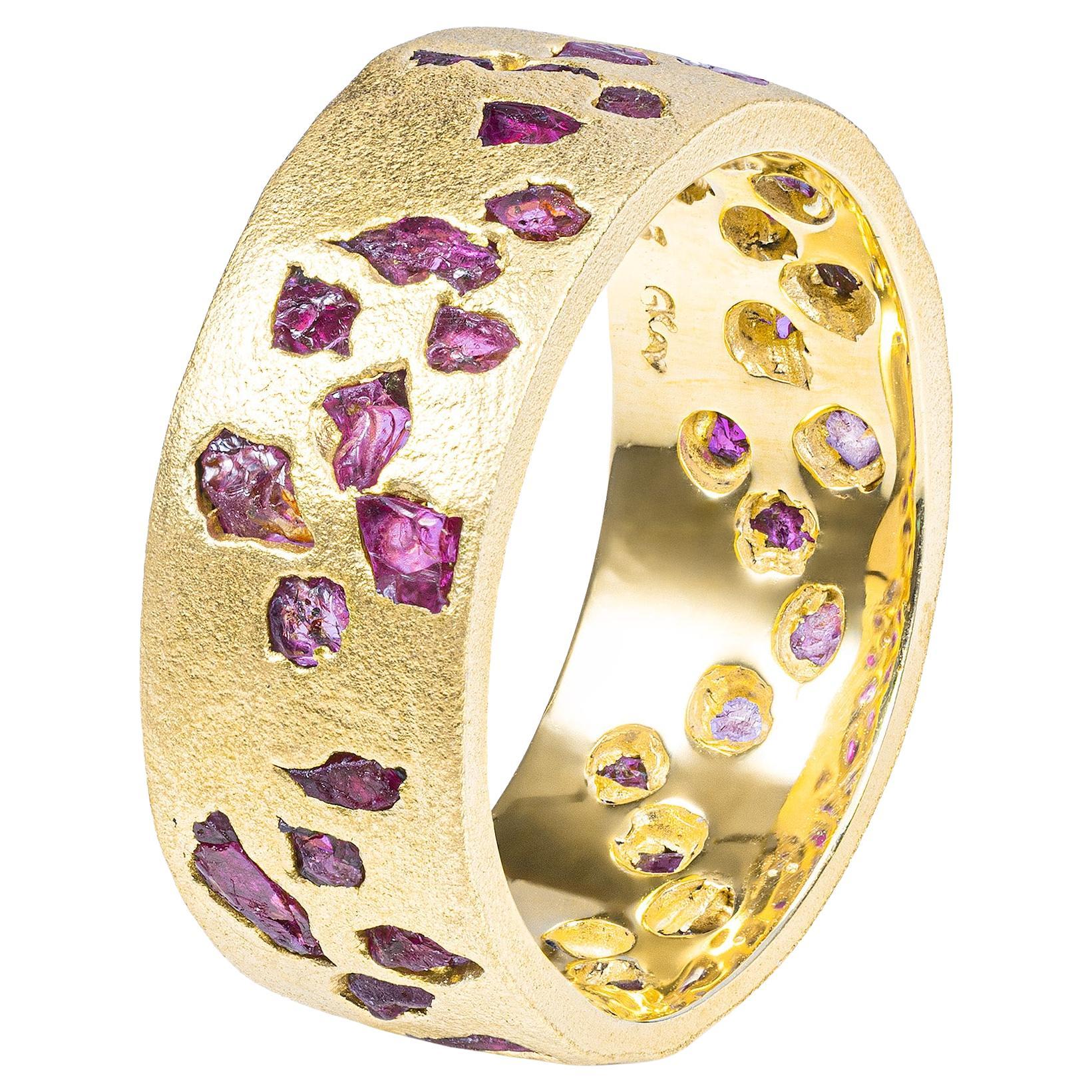 Anello German Kabirski Pyra con rubino grezzo in argento 925 placcato oro 14K in vendita