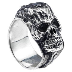 German Kabirski Seraph Sterling Silver Ring with Sculpted Skull Relief