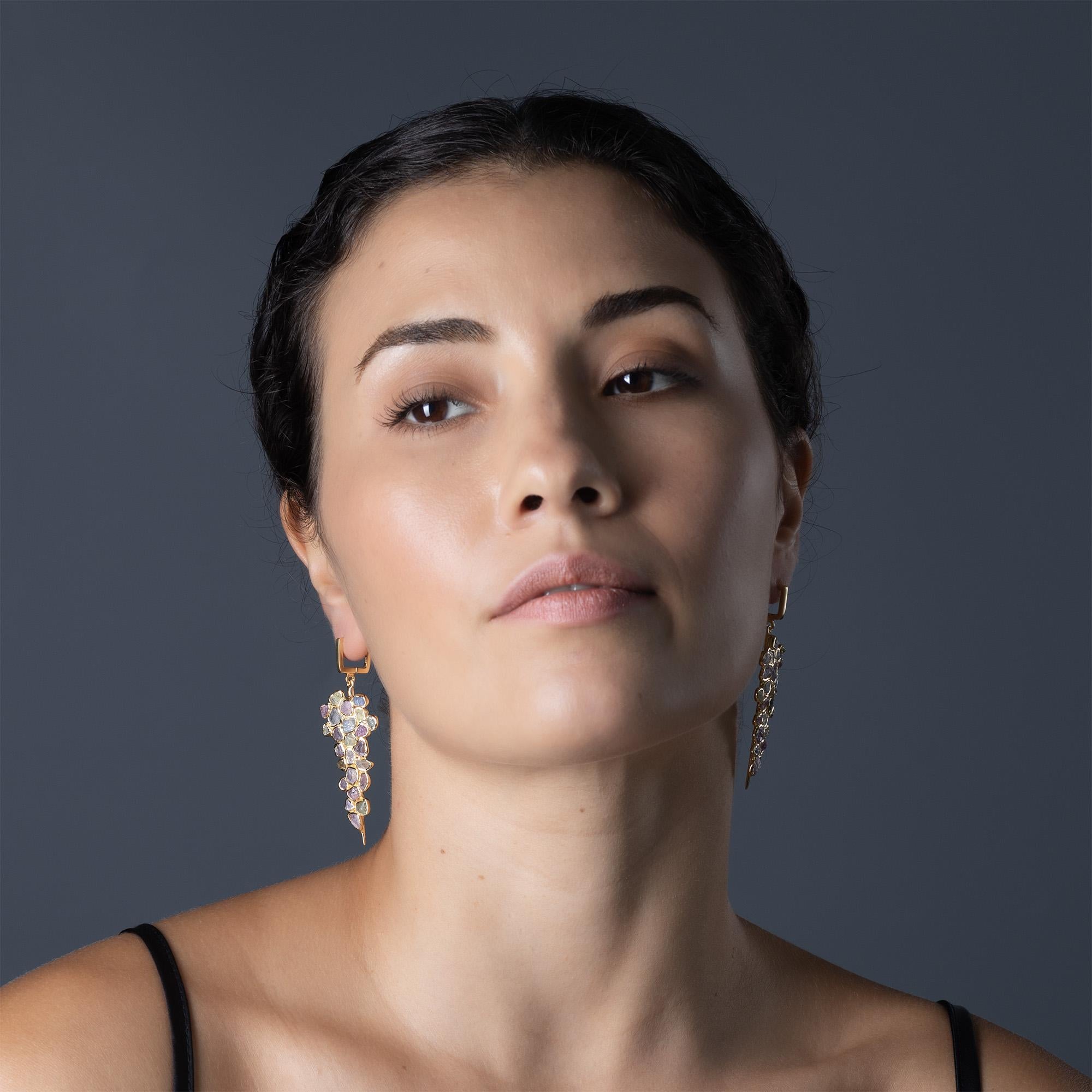 German Kabirski Tarina Boucles d'oreilles en argent plaqué or avec saphir brut et zircon Pour femmes en vente