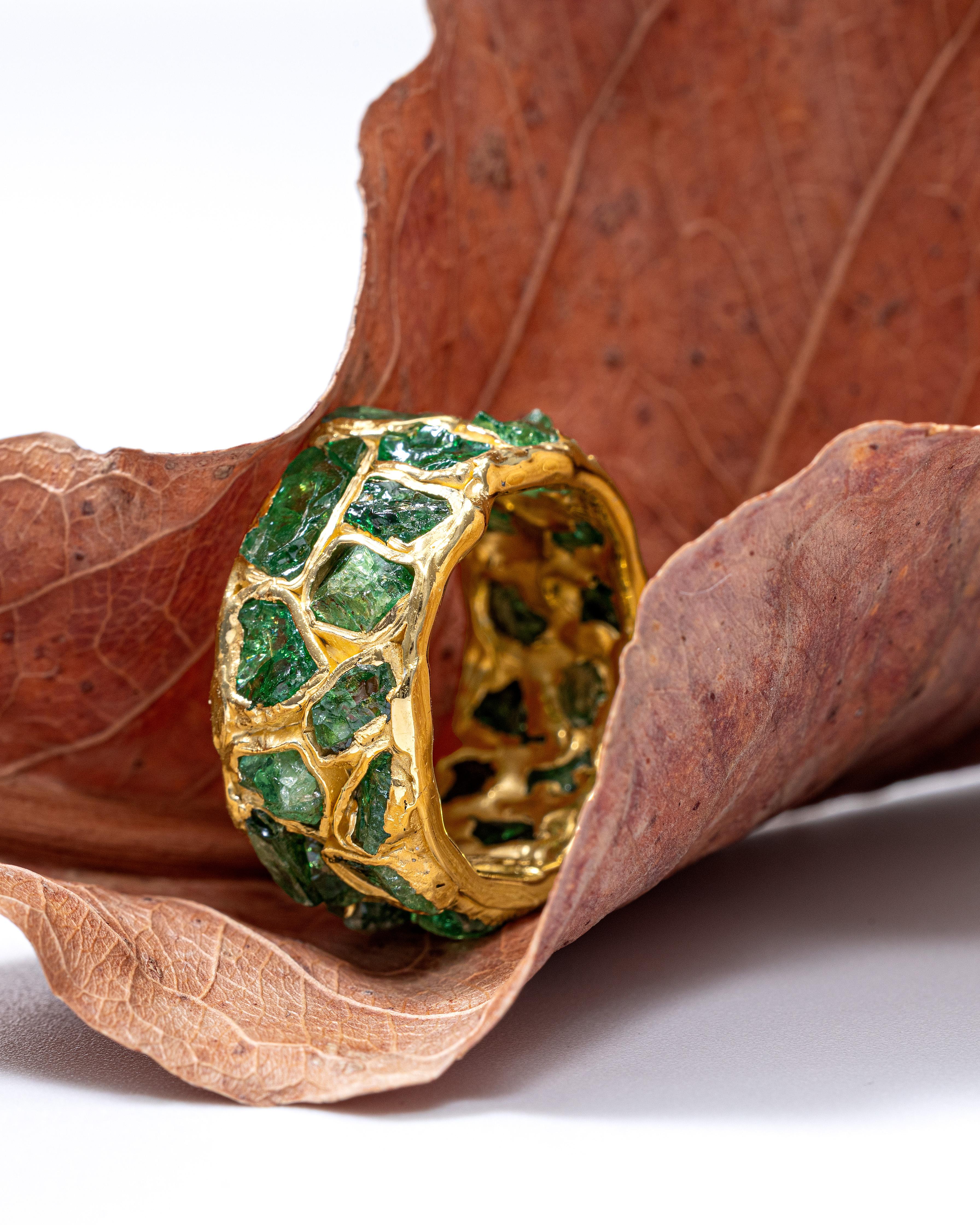 German Kabirski Viridi Tsavorita en bruto Anillo de plata chapado en oro en venta 1