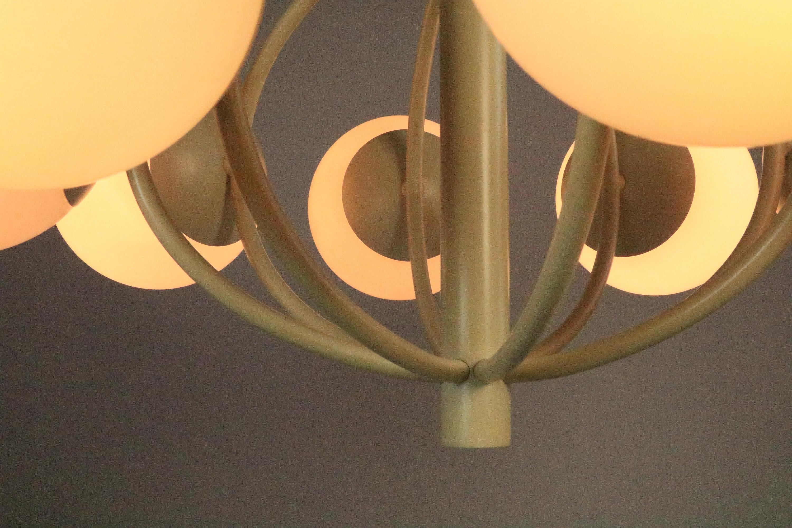 German KAISER Sputnik Chandelier, 8 x White Glass Balls, Original 1970s 2