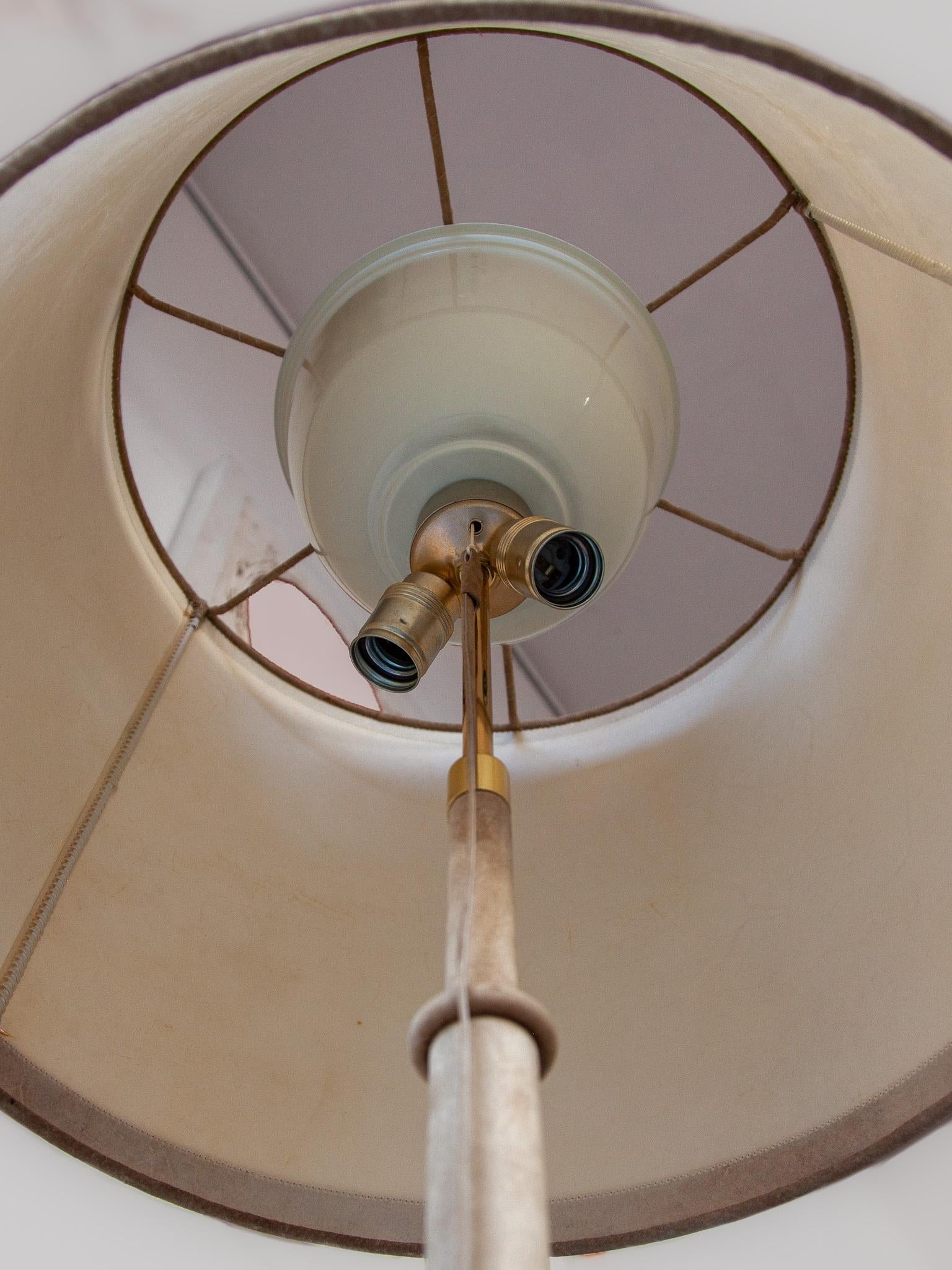 Fin du 20e siècle Lampadaire en cuir allemand conçu par Charlotte Waver, années 1970 en vente