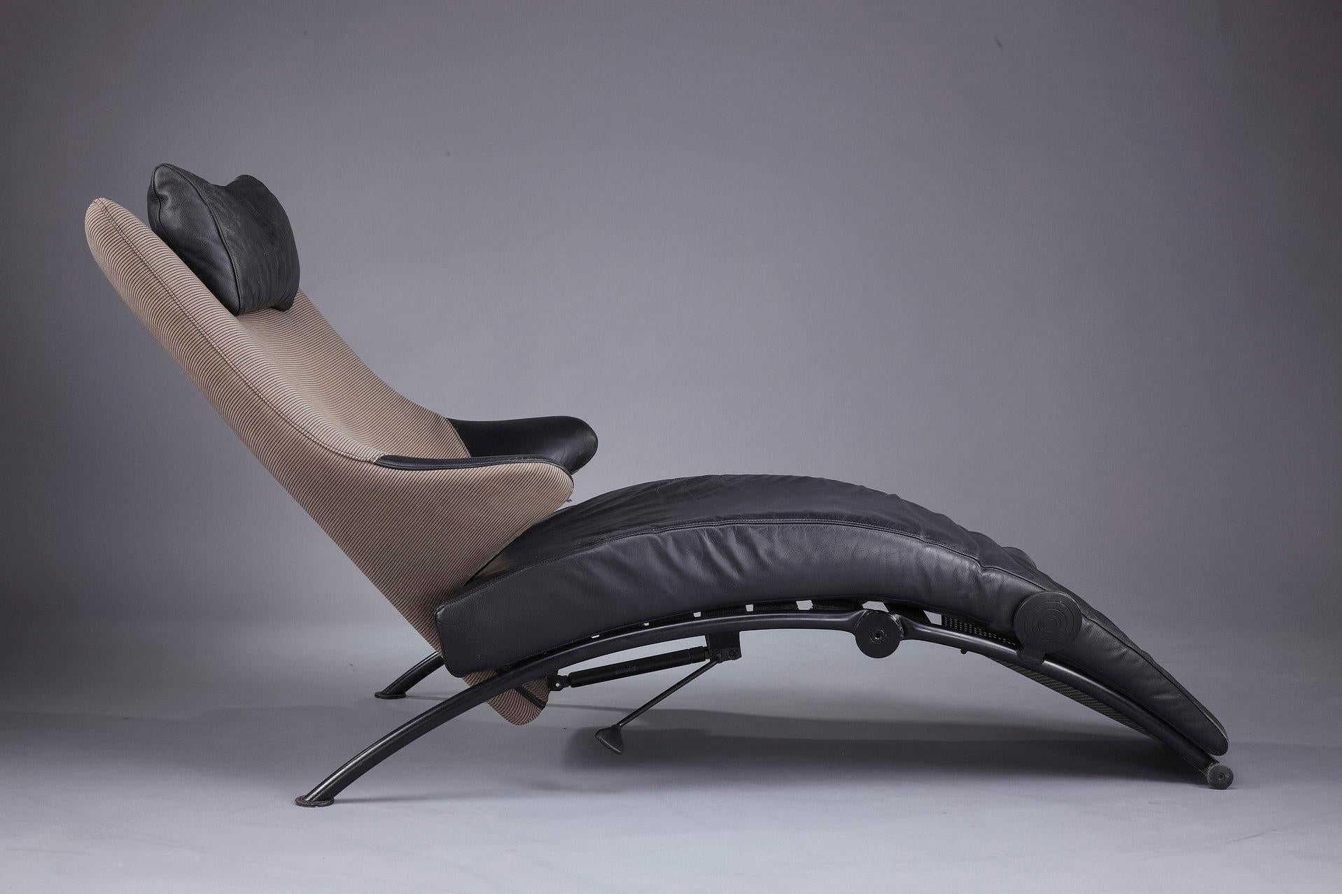 Mid-Century Modern German Leather Solo 699 Lounge Chair by Stefan Heiliger
