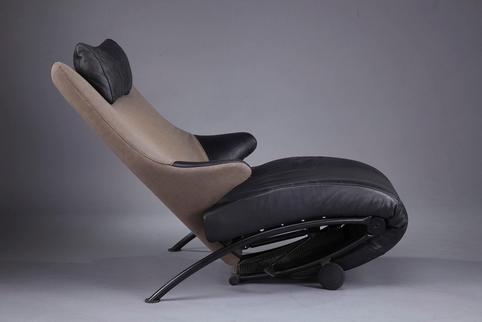 Lacquered German Leather Solo 699 Lounge Chair by Stefan Heiliger