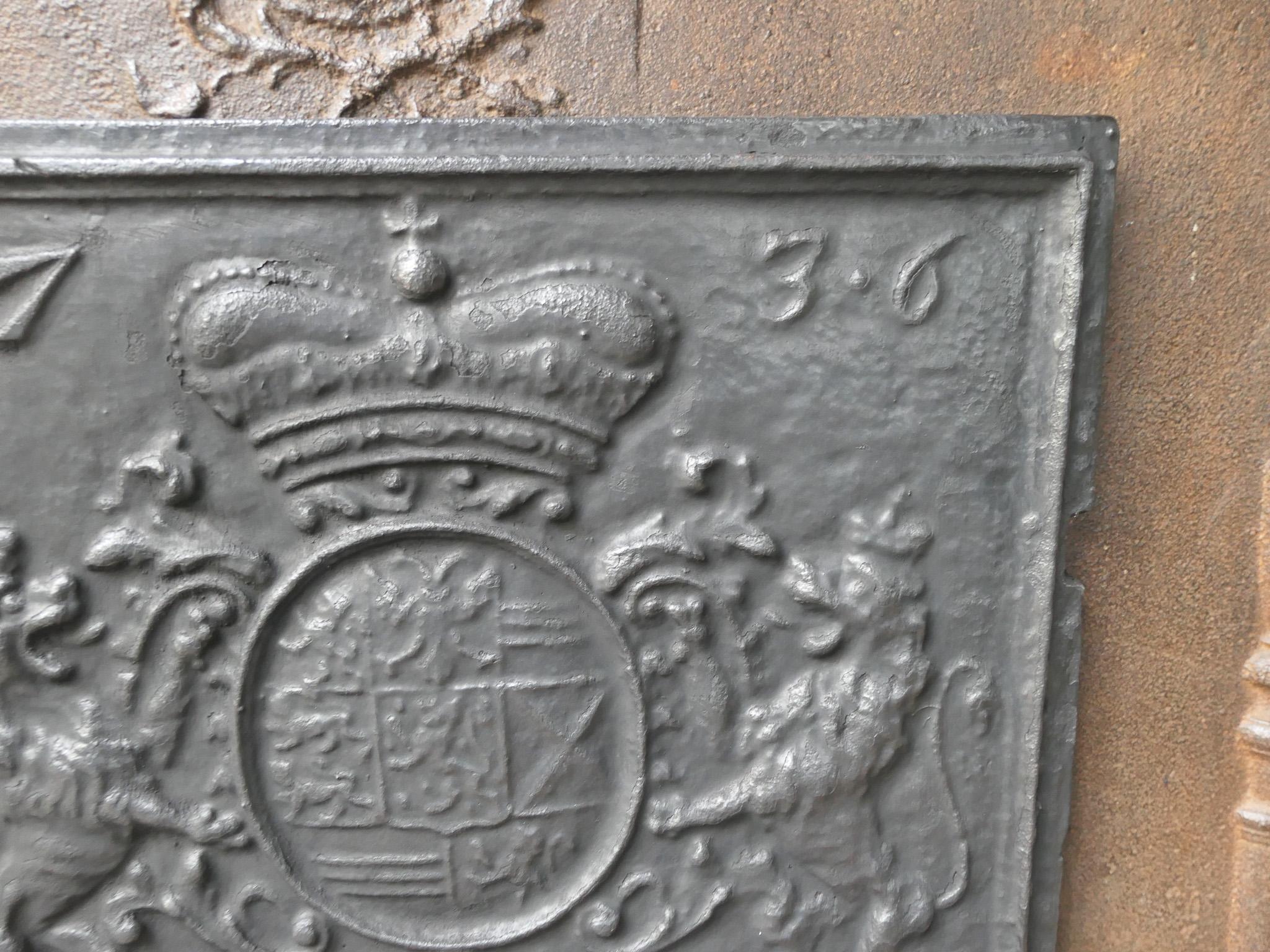 German Louis XV Period 'Coat of Arms' Fireback / Backsplash, 18th Century For Sale 2