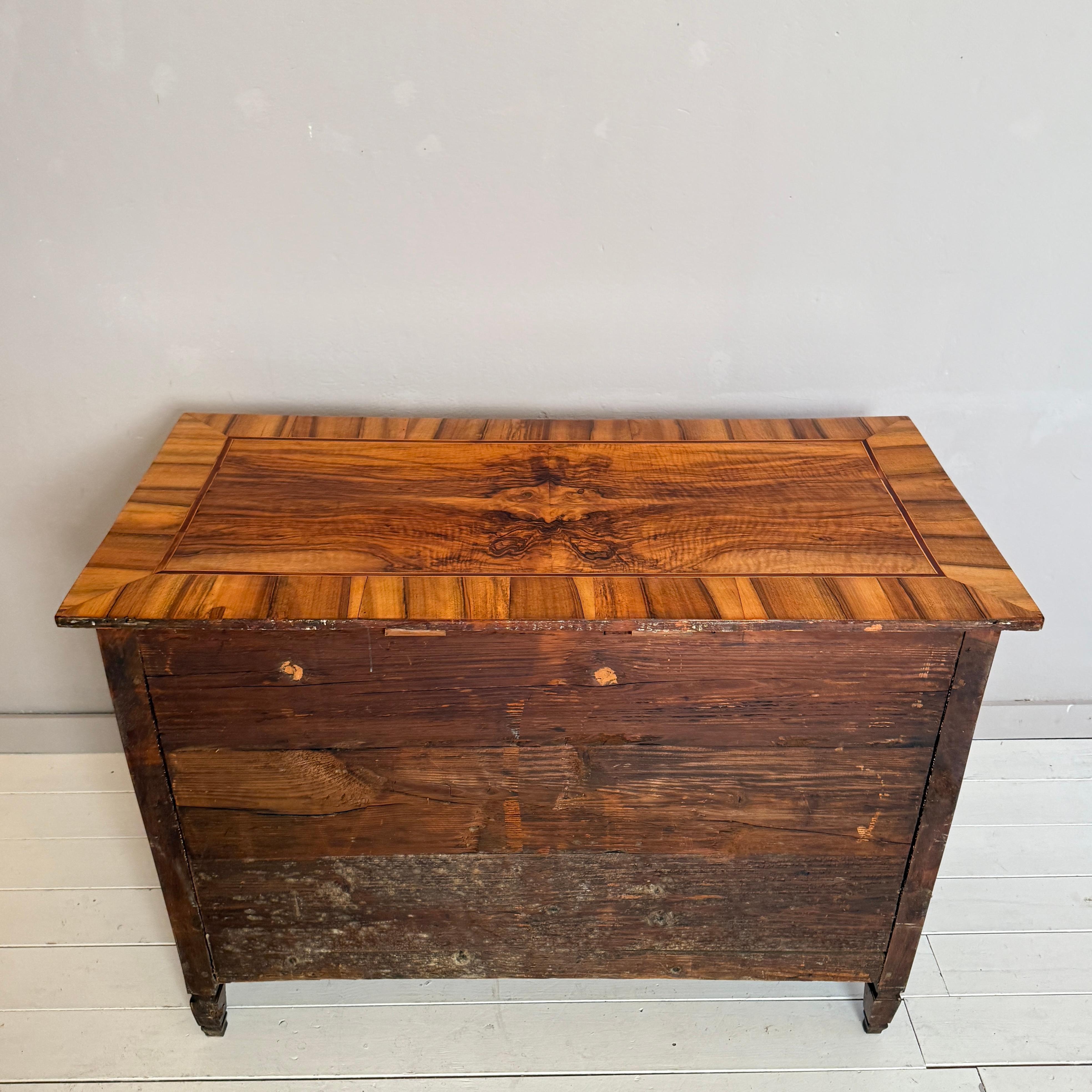 German Louis XVI Walnut Commode with Geometric Inlays, Circa 1780 For Sale 7